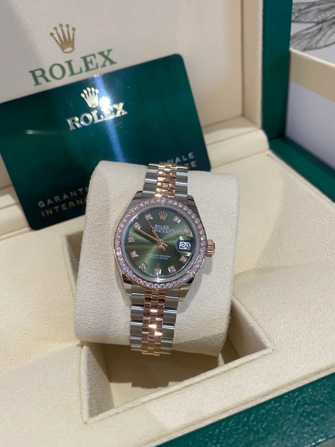 Rolex Lady Datejust 28mm Olive Green Diamond Jubilee m279381rbr-0008