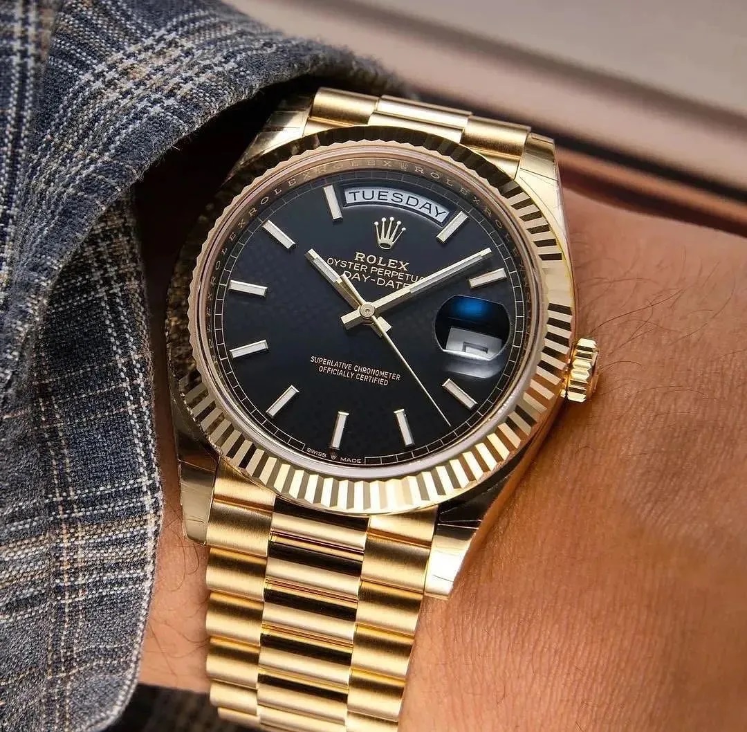 Rolex Day-Date Oyster 40 mm Yellow Gold Green Dial 228238