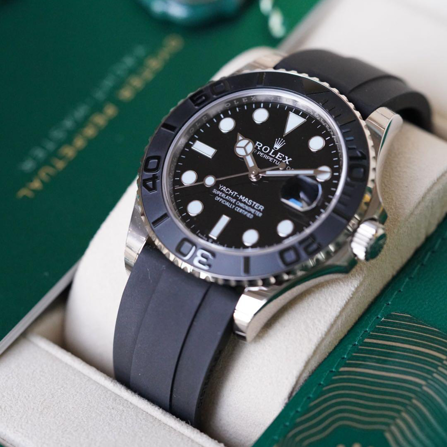 Rolex Yacht-Master 18k White Gold Oysterflex Bracelet 226659 40 mm