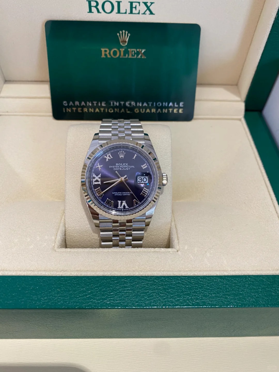Rolex Datejust 36mm Aubergine Roman VI IX Jubilee m126234-0021