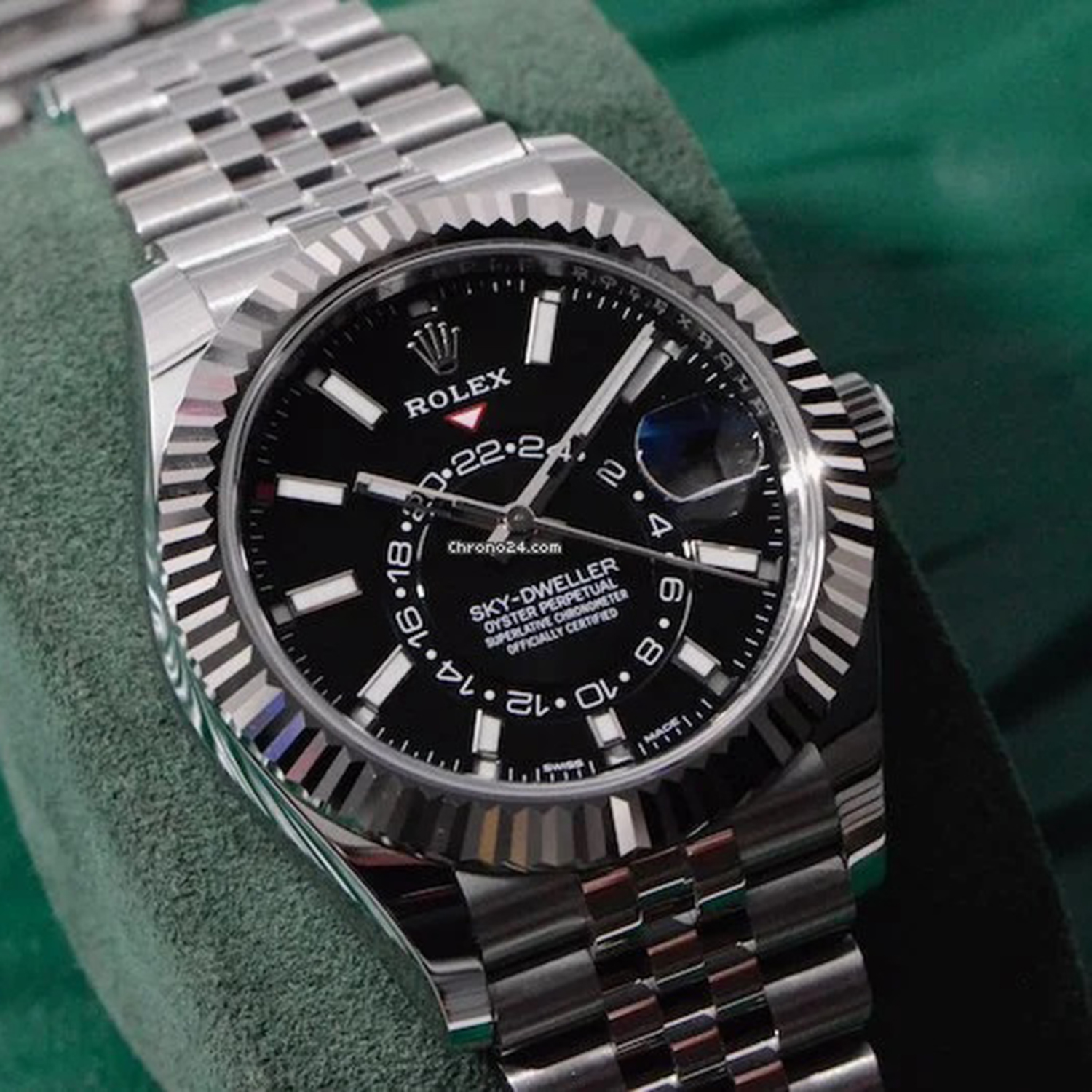 Rolex Sky-Dweller White Dial Oyster 42mm 326934-0002 Unworn