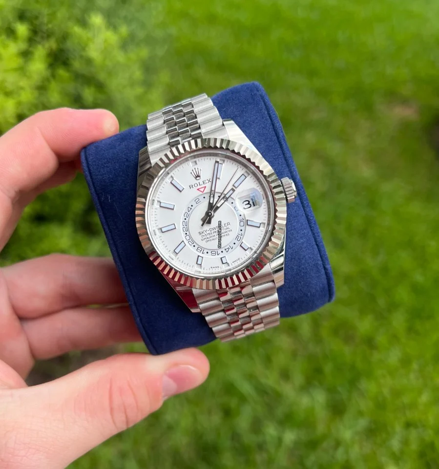 Rolex Sky-Dweller Bright Black Dial Oyster 42mm 326934-0006 Unworn