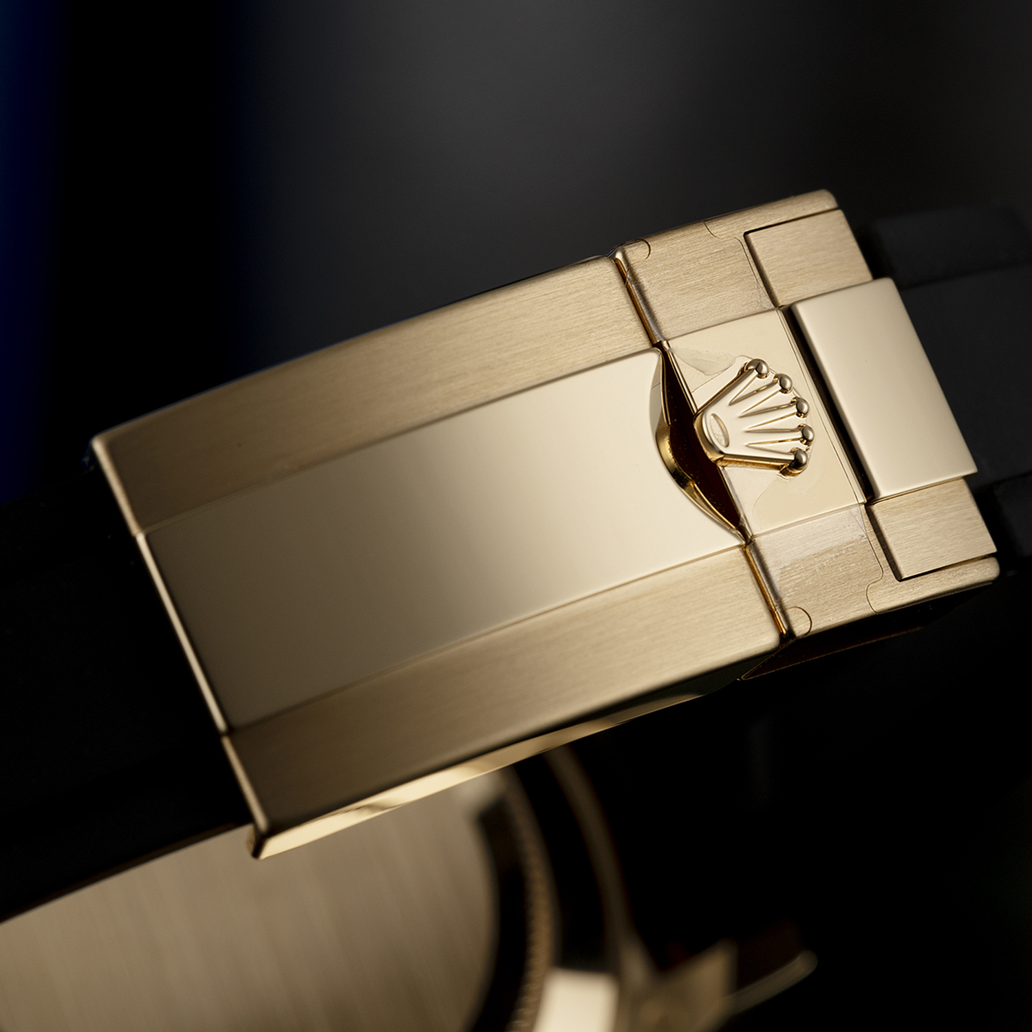 Rolex Daytona Yellow Gold Black-Diamond Oysterflex Strap 116518LN-0046 40mm