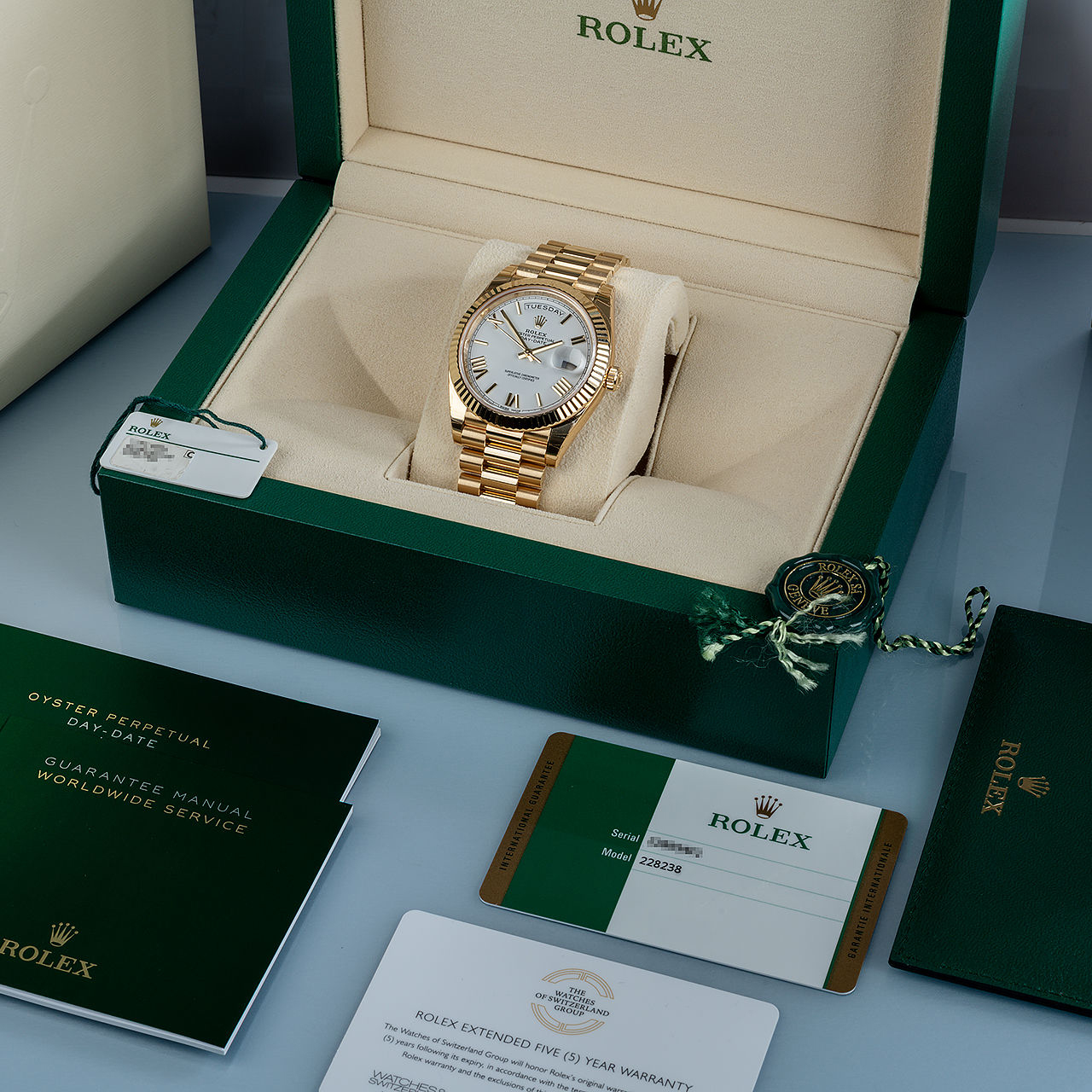 ROLEX 228238 DAY-DATE 40MM PRESIDENT 18K YELLOW GOLD SILVER ROMAN DIAL 40mm