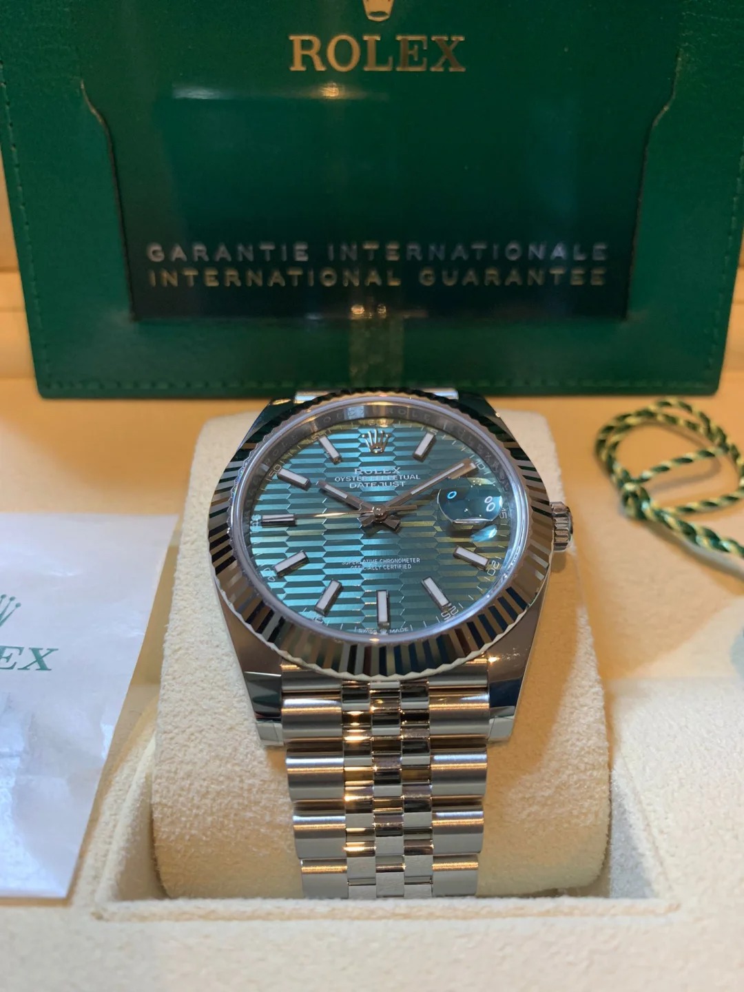 Rolex Datejust 41mm Mint Green Fluted Jubilee m126334-0030