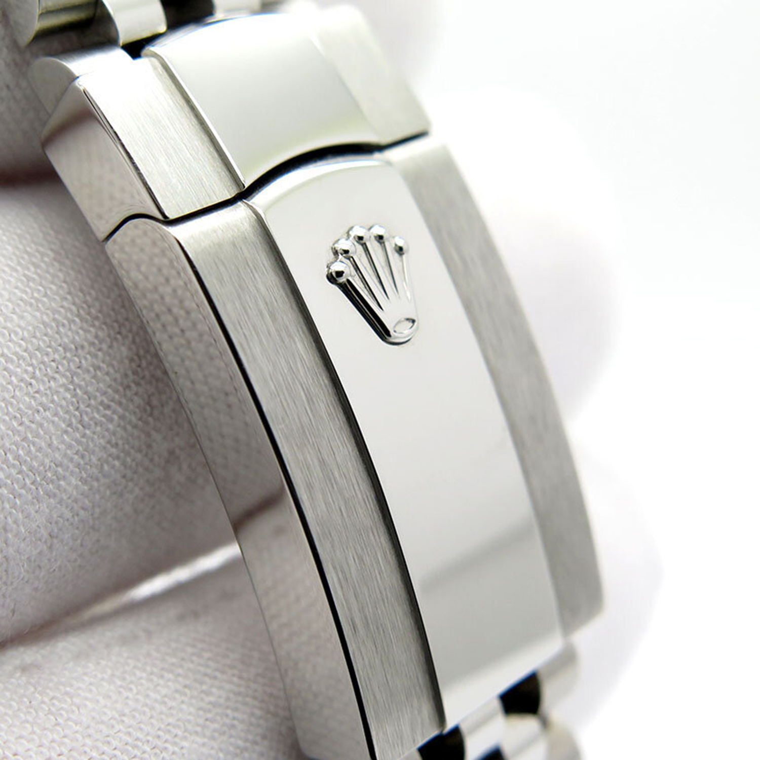 Rolex Datejust 41 Oystersteel Diamond-Set Dial m126334 Series