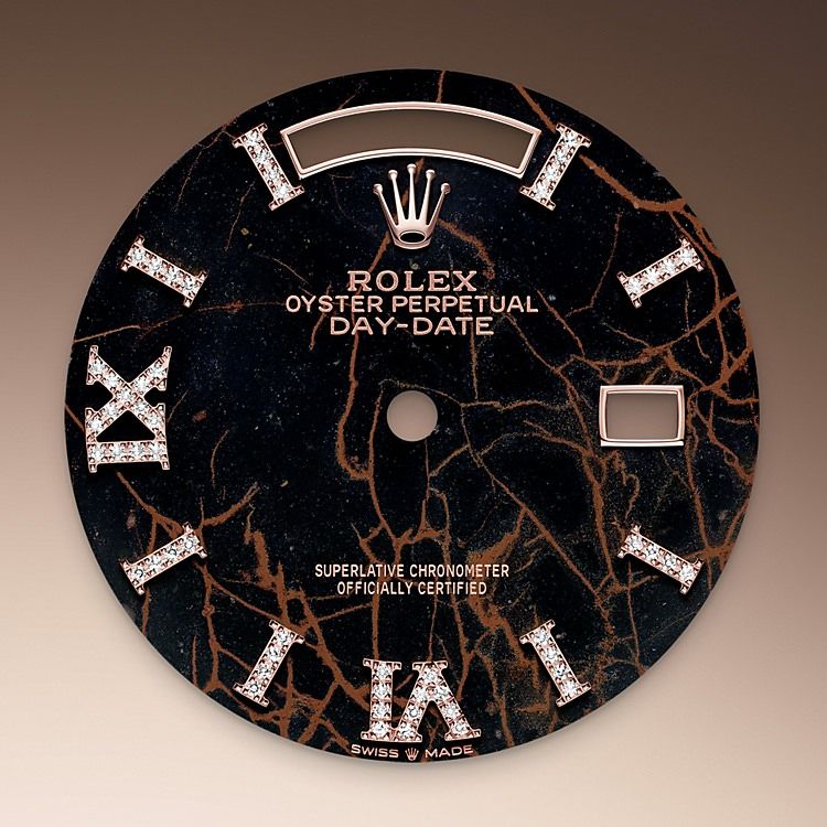 Rolex DAY-DATE 36 Oyster, 36 mm, Everose gold and diamonds