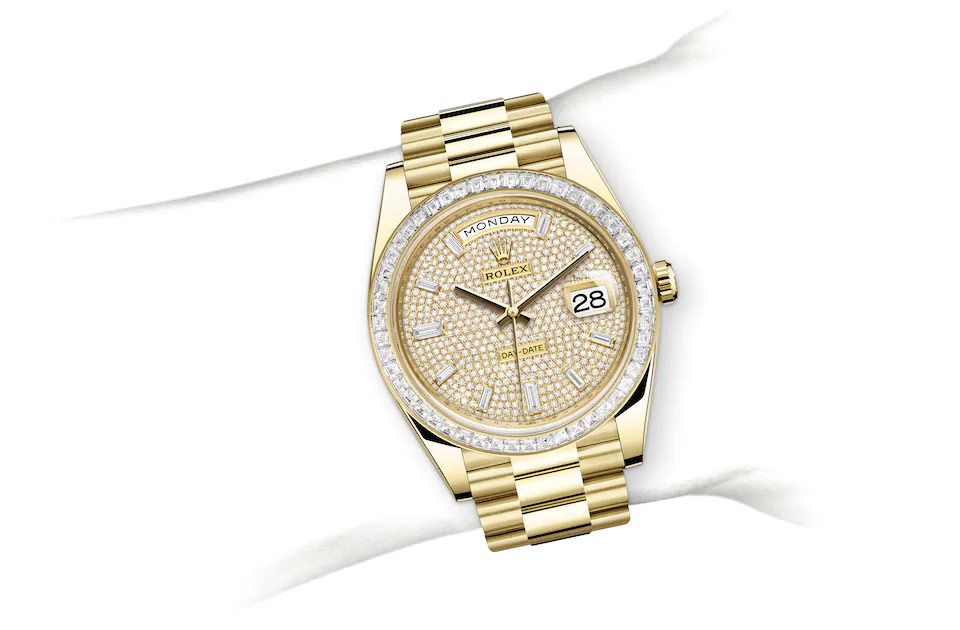 Rolex DAY-DATE 40 Oyster, 40 mm, yellow gold and diamonds