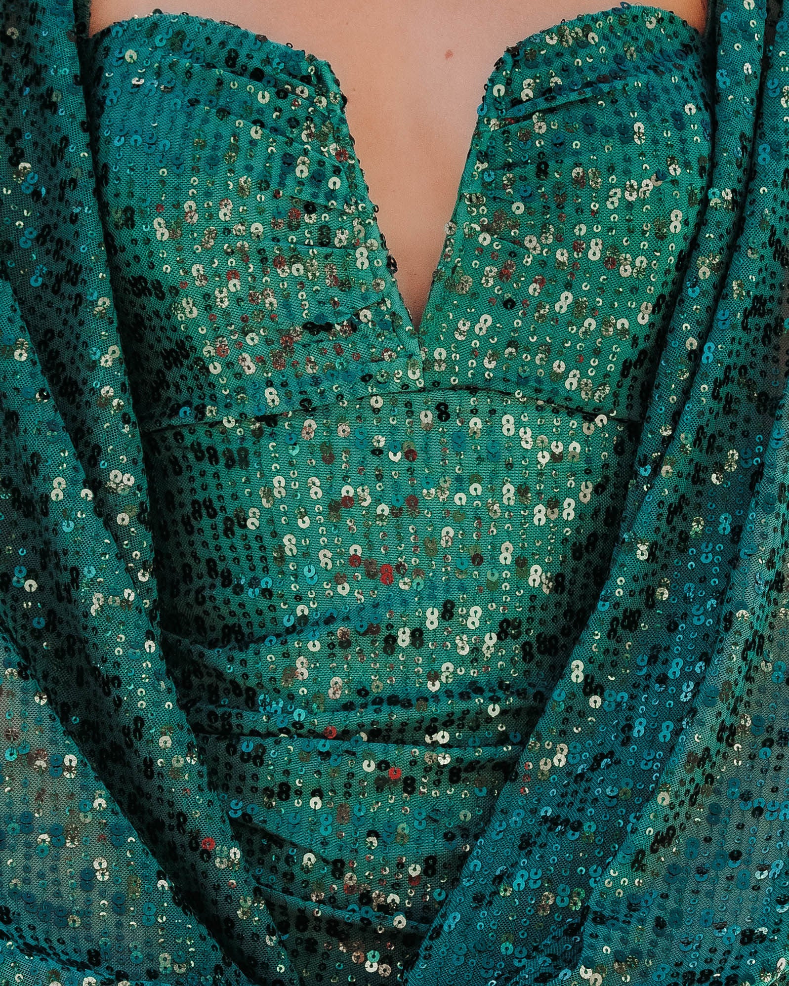 Draw Attention Sequin Bodycon Dress - Hunter Green