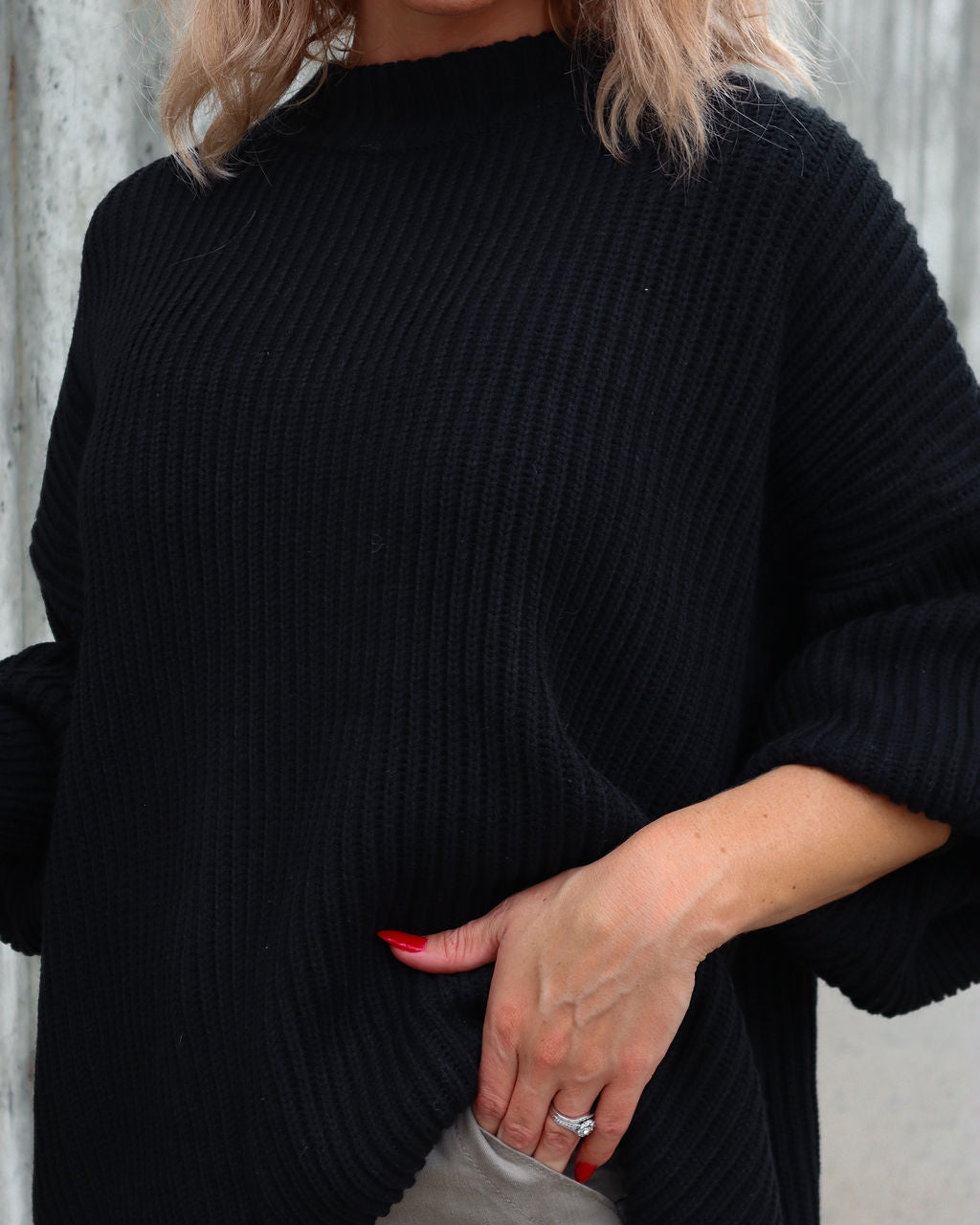 Gwenyth Knit Pullover Sweater - Black
