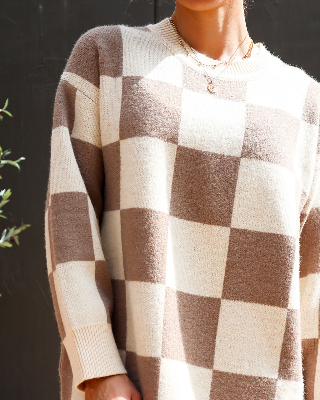 Queen Of Moves Checkered Pullover Sweater - Tan