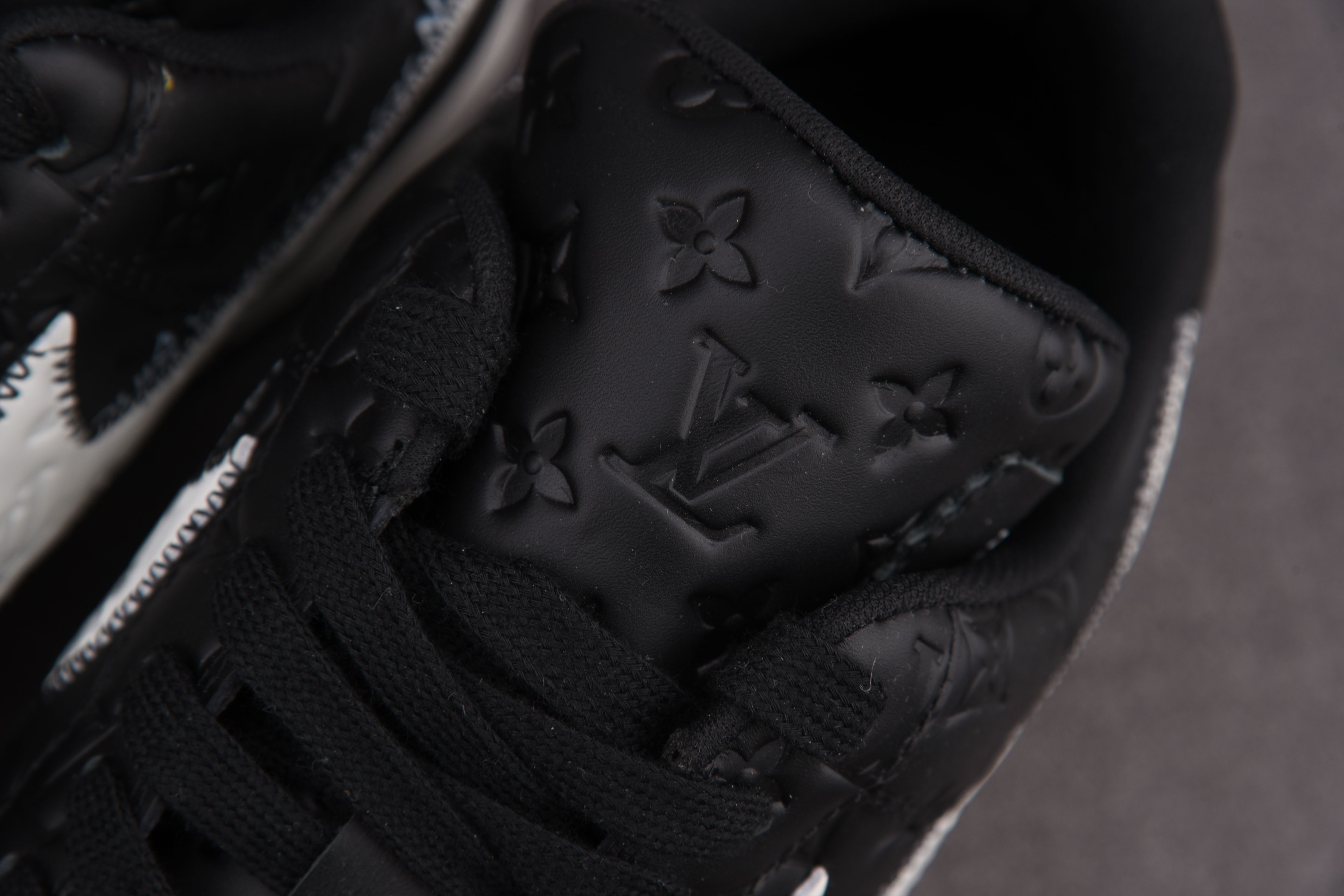 Nike Air Force 1 Low Louis Vuitton Dark White (Be careful about the size!!)