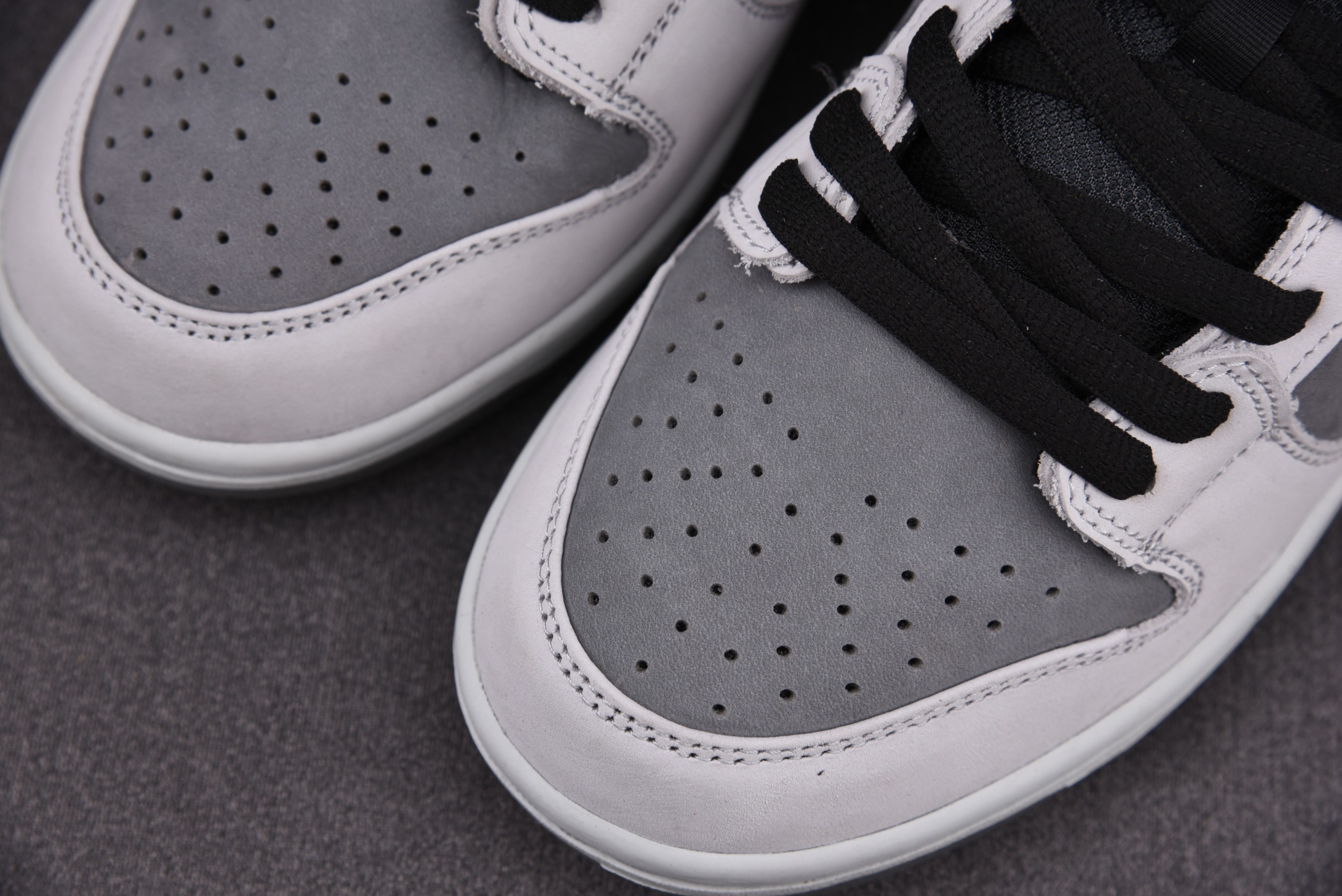 Nike SB Dunk Low Camcorder VX1000