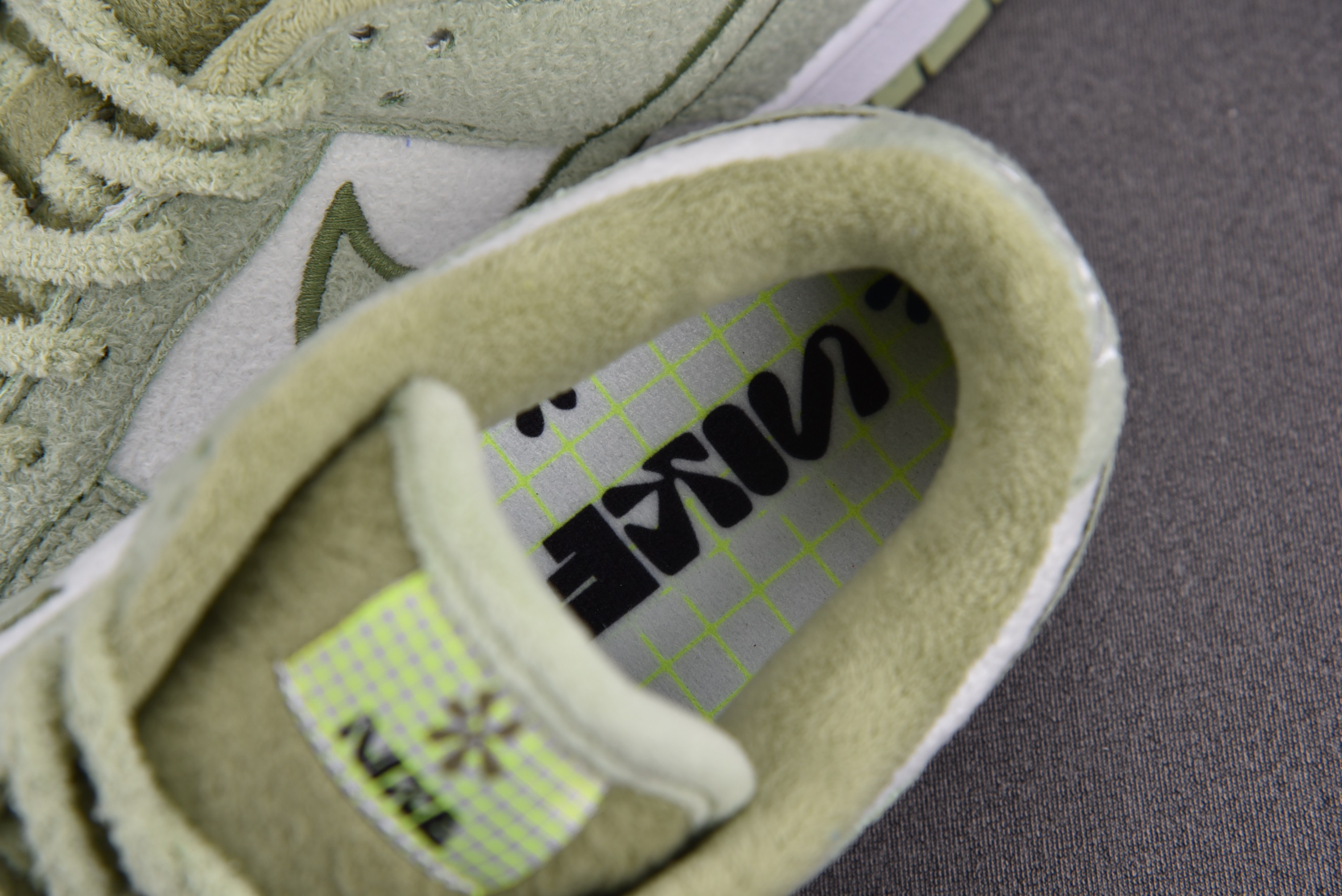 Nike Dunk Low SE Fleece Pack Honeydew (Women Size!!)