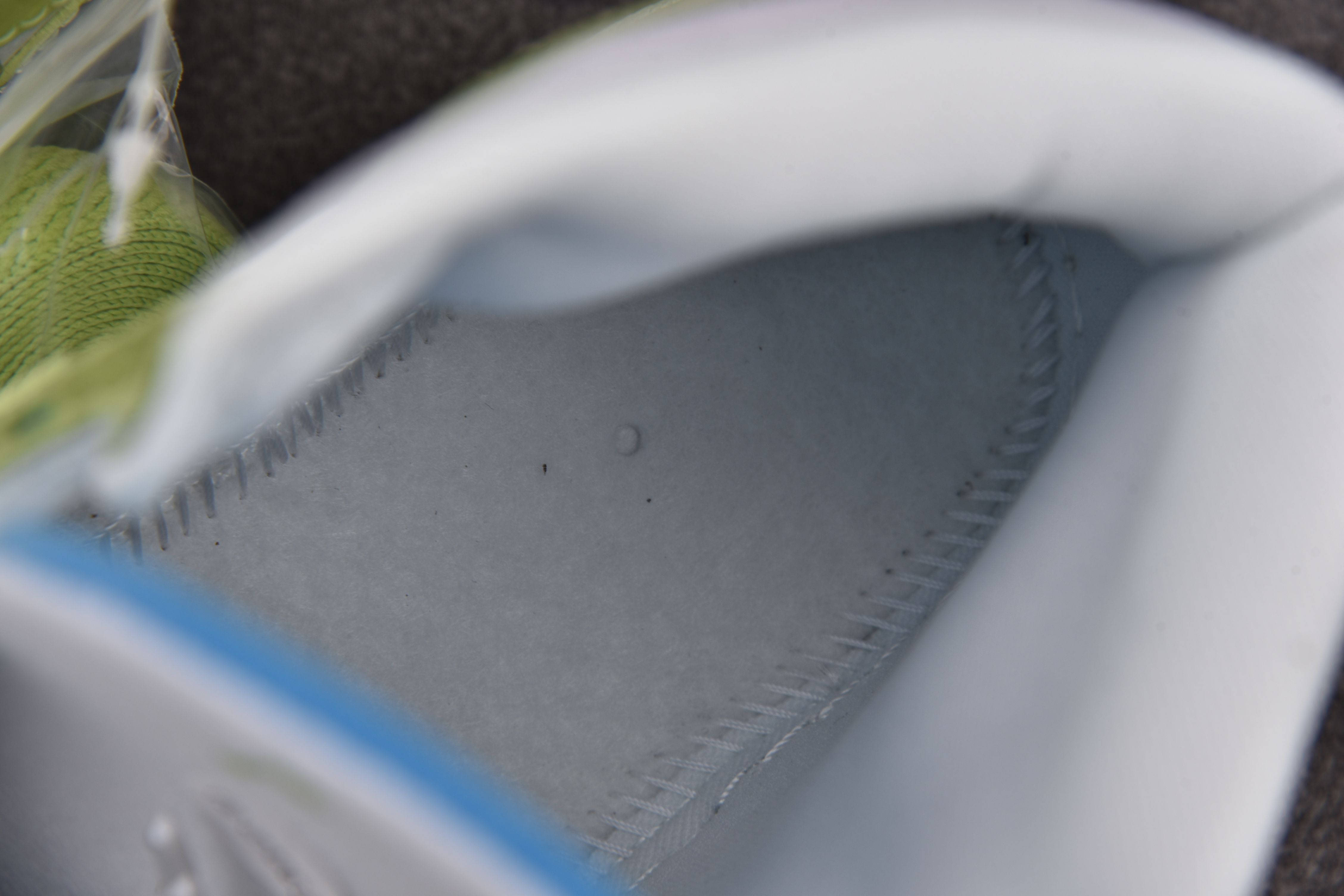 Jordan 1 Mid Green Python (Women Size!!)