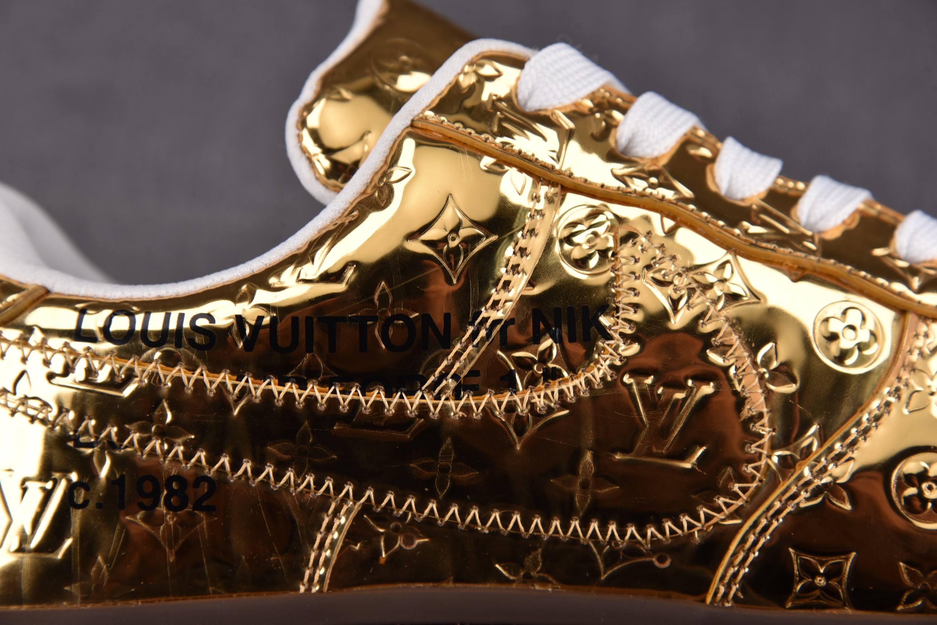Nike Air Force 1 Low Louis Vuitton Gloden (Be careful about the size!!)