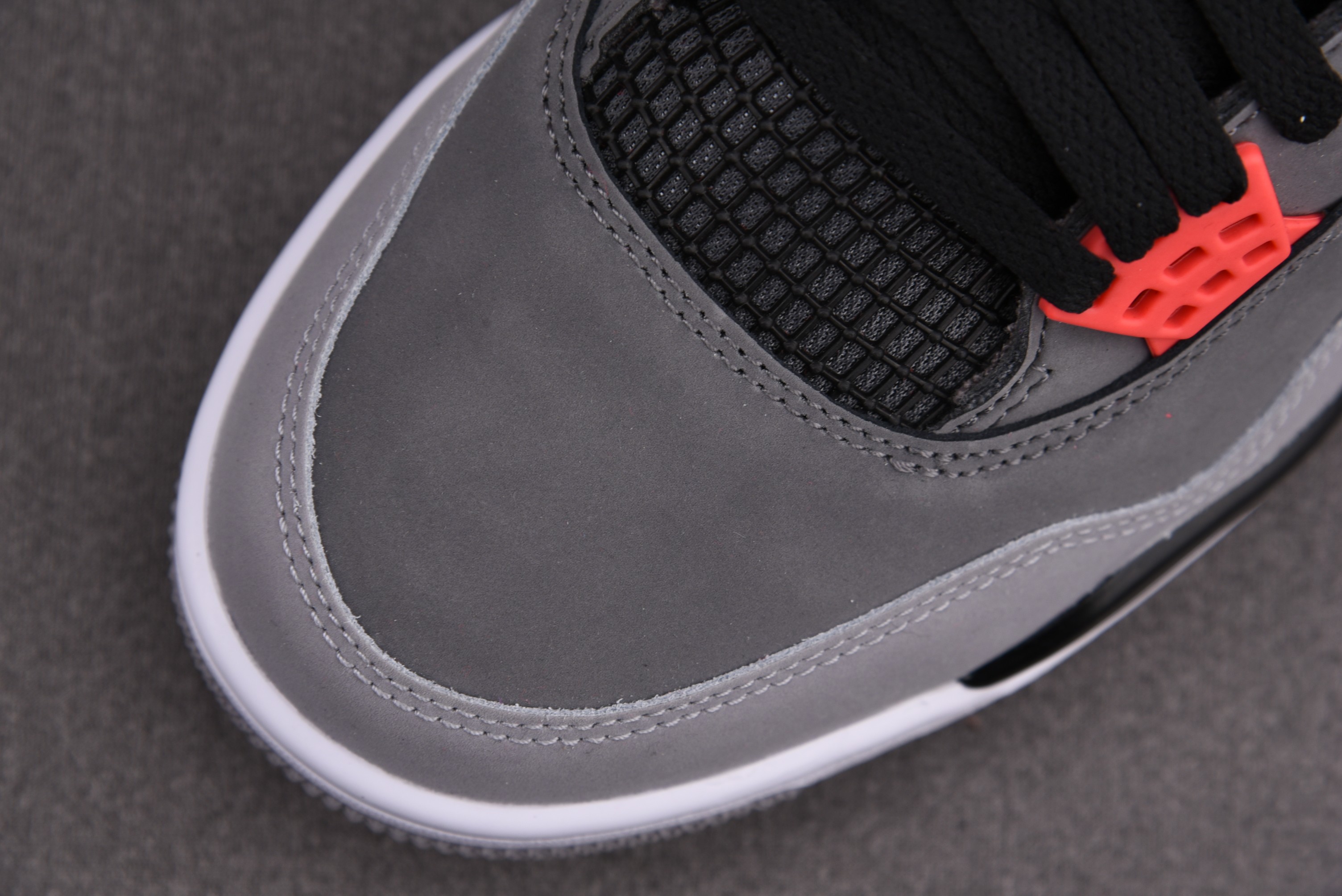Jordan 4 Retro Infrared