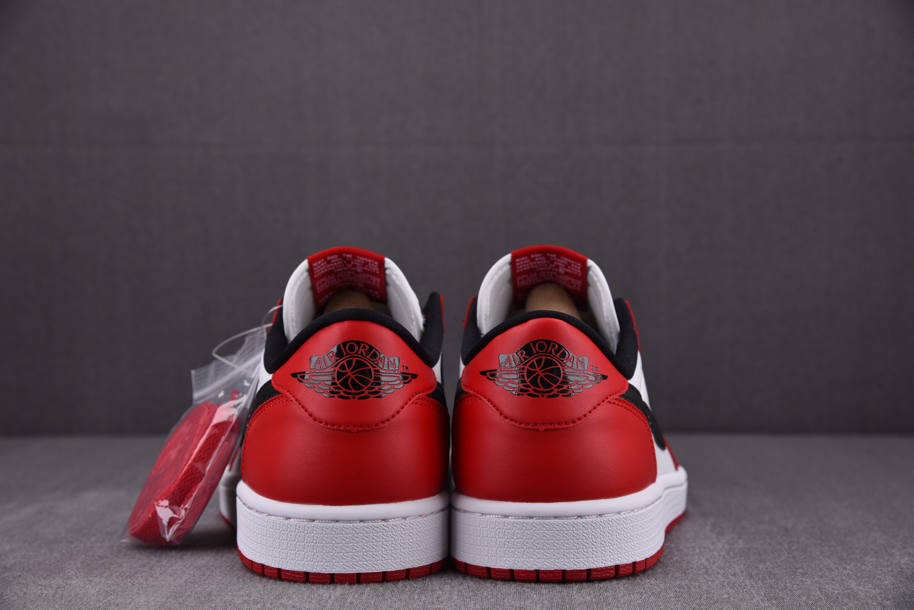 Jordan 1 Retro Low Chicago