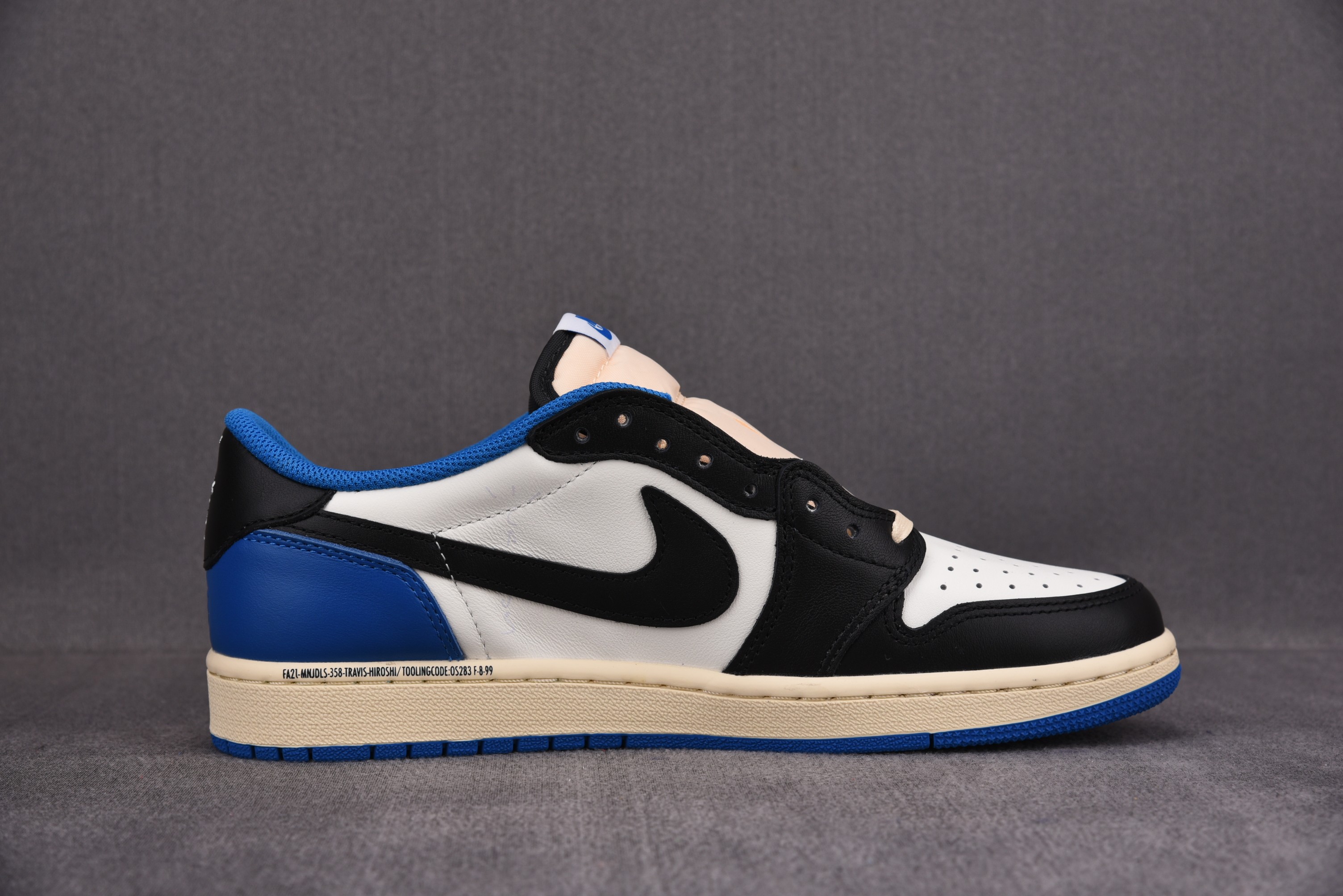 Jordan 1 Low Fragment x Travis Scott