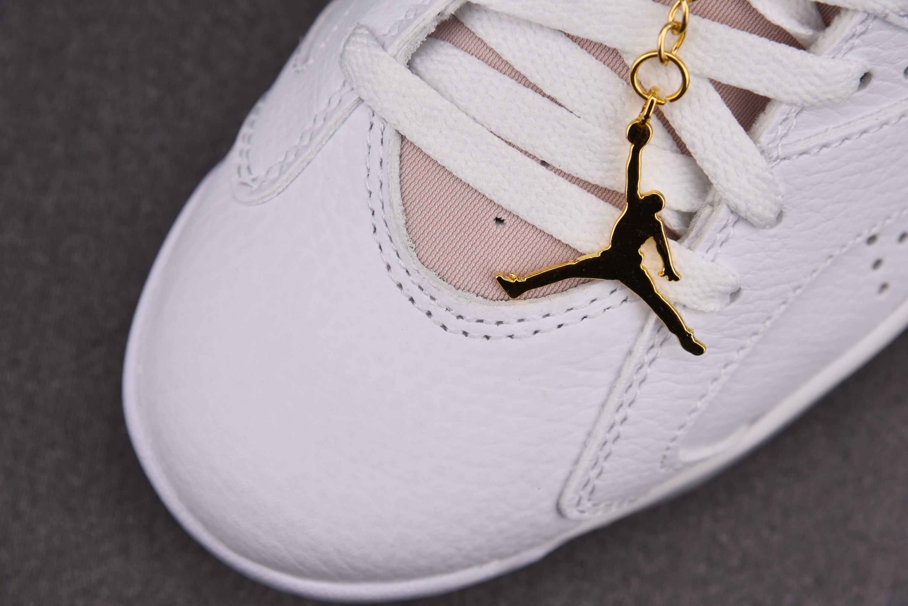 Jordan 6 Retro Gold Hoops (Women Size!!)