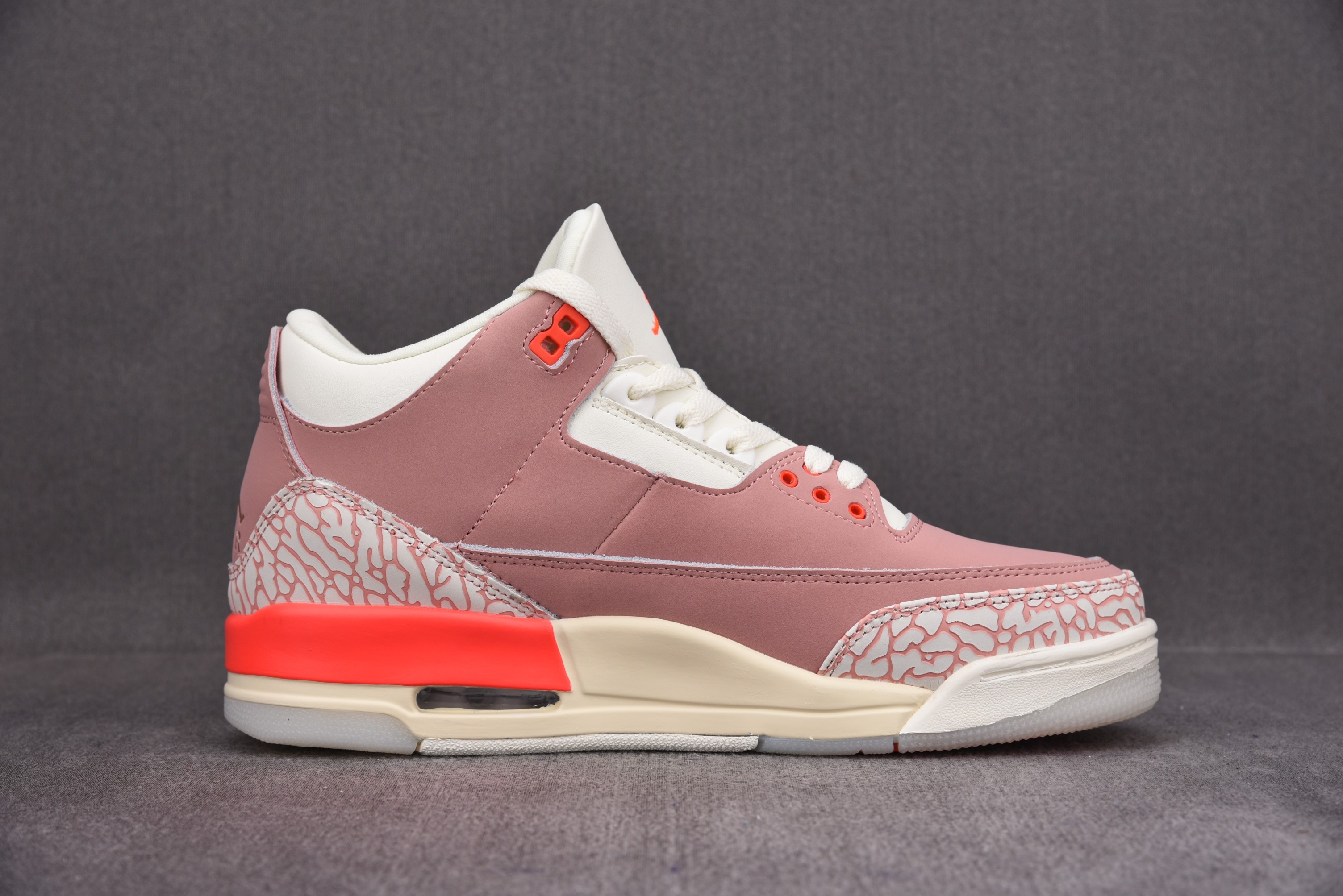 Jordan 3 Retro Rust Pink(Women Size!!)