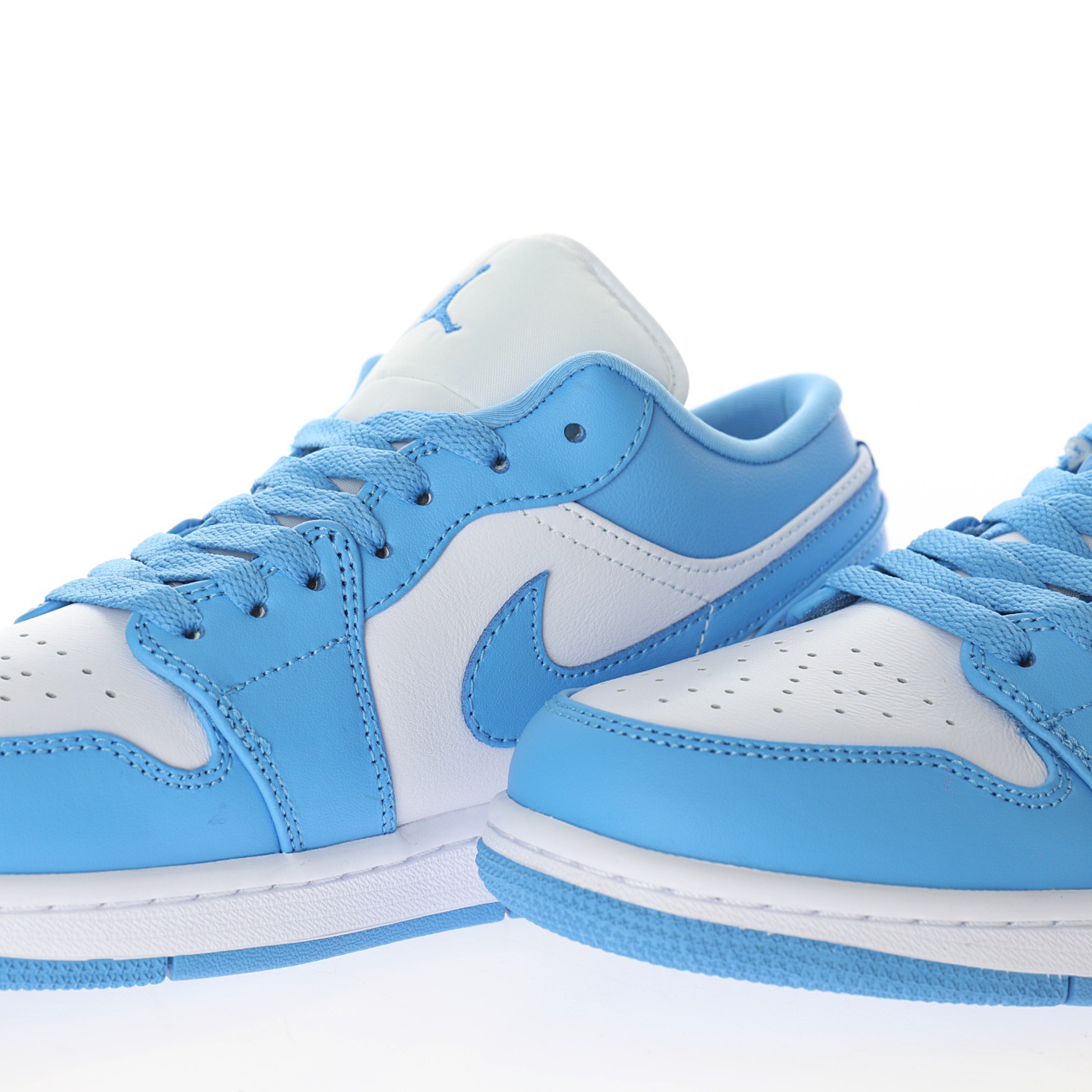 Jordan 1 Low UNC (WOMEN SIZE!!)