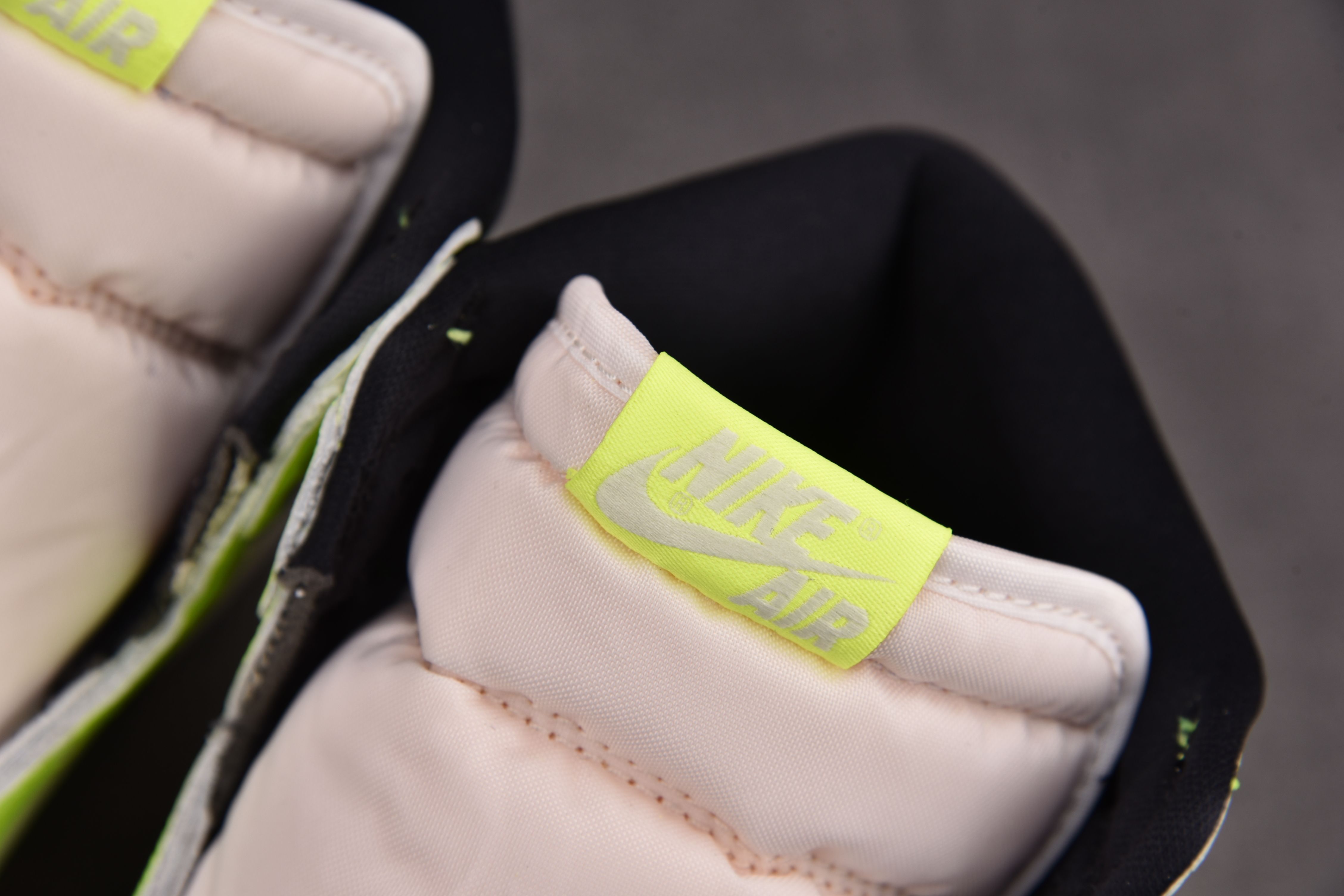 Jordan 1 High OG Visionaire