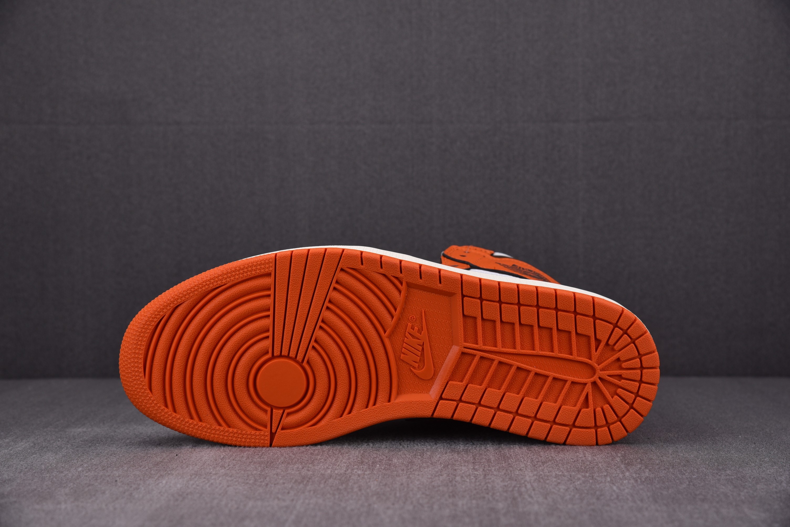 Jordan 1 Retro High OG Starfish (Women Size!!)