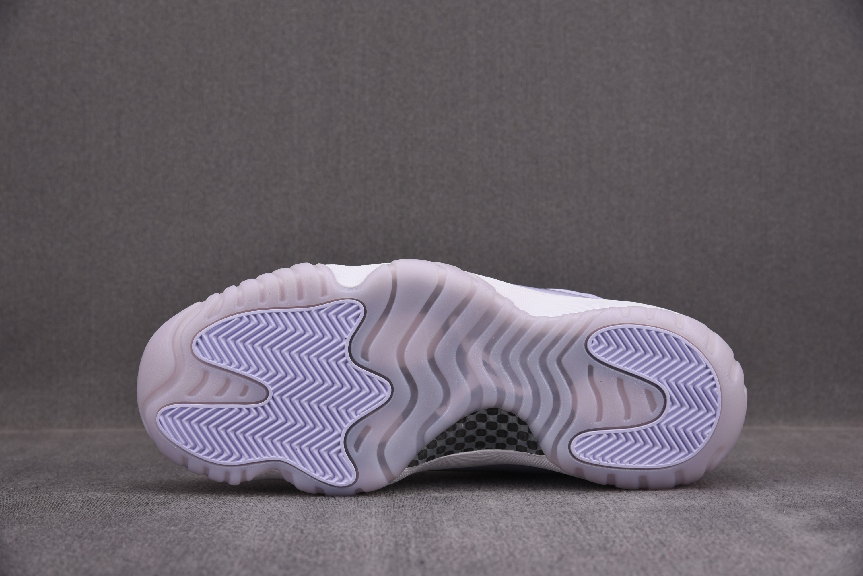 Air Jordan 11 Retro Low Pure Violet (Women Size!!)