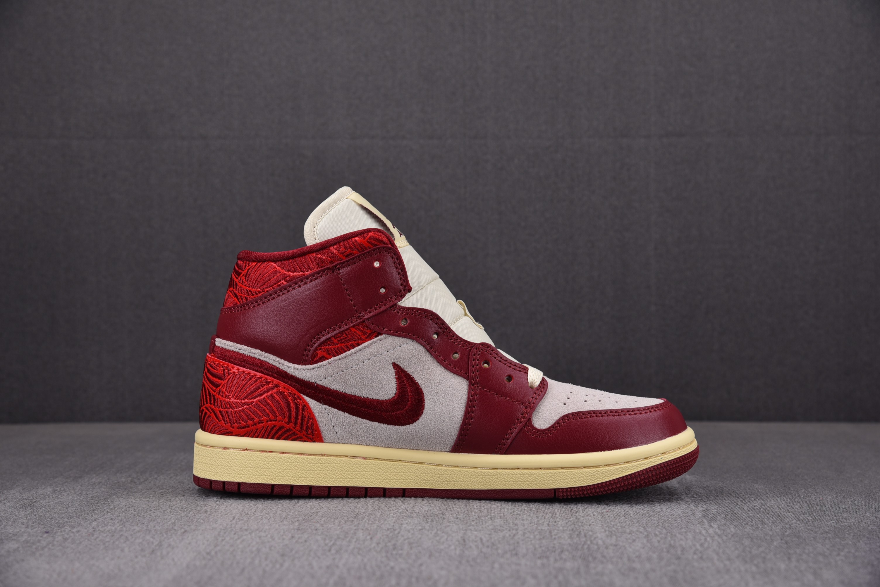 Jordan 1 Mid SE Tiki Leaf Team Red (Women Size!!)