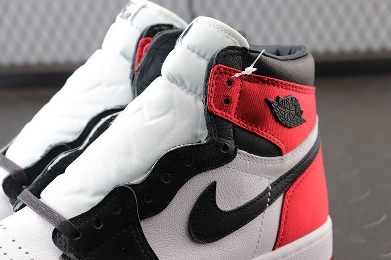 Jordan 1 Retro High Satin Black Toe (WOMEN SIZE!!)