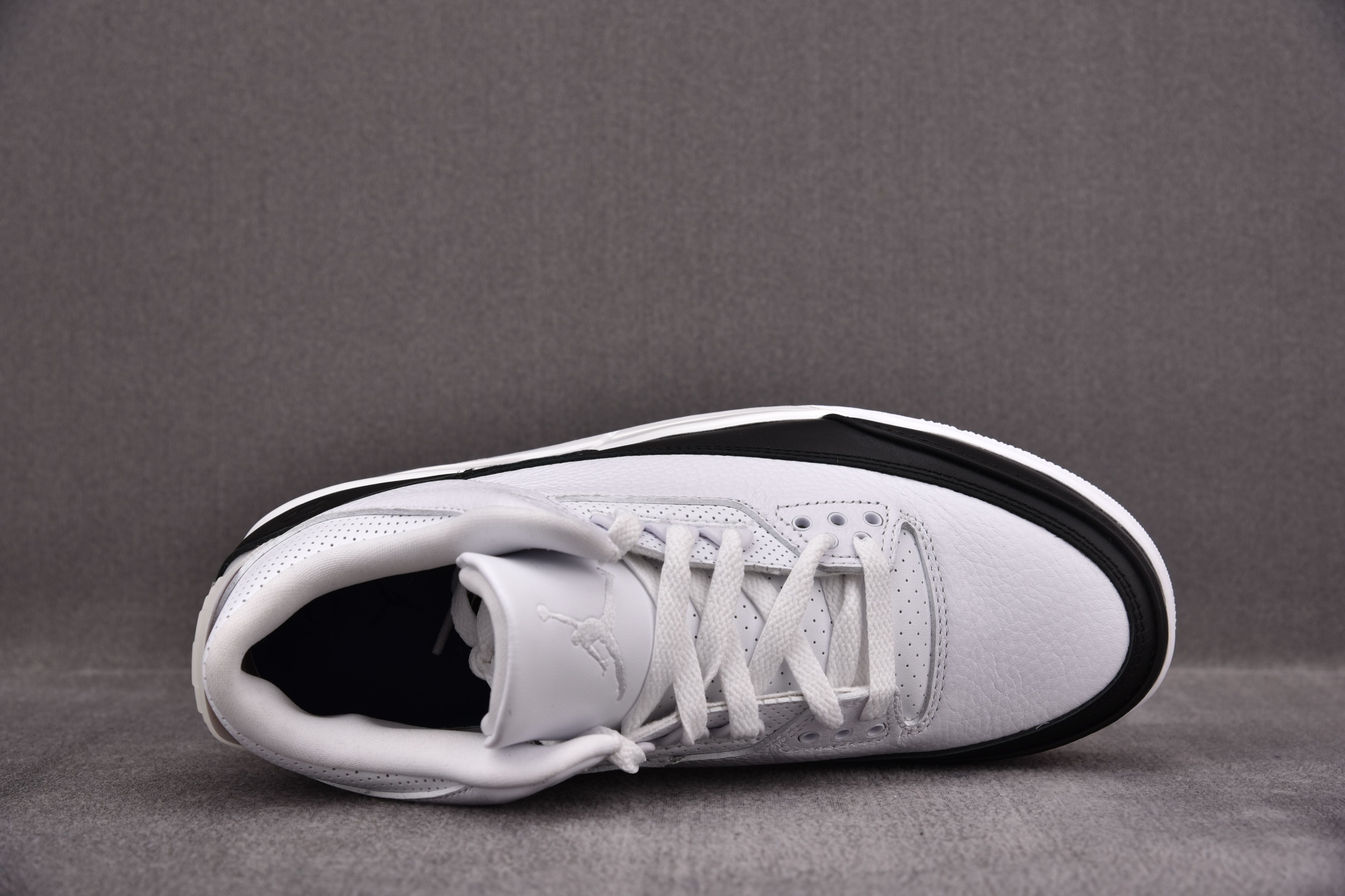 Jordan 3 Fragment