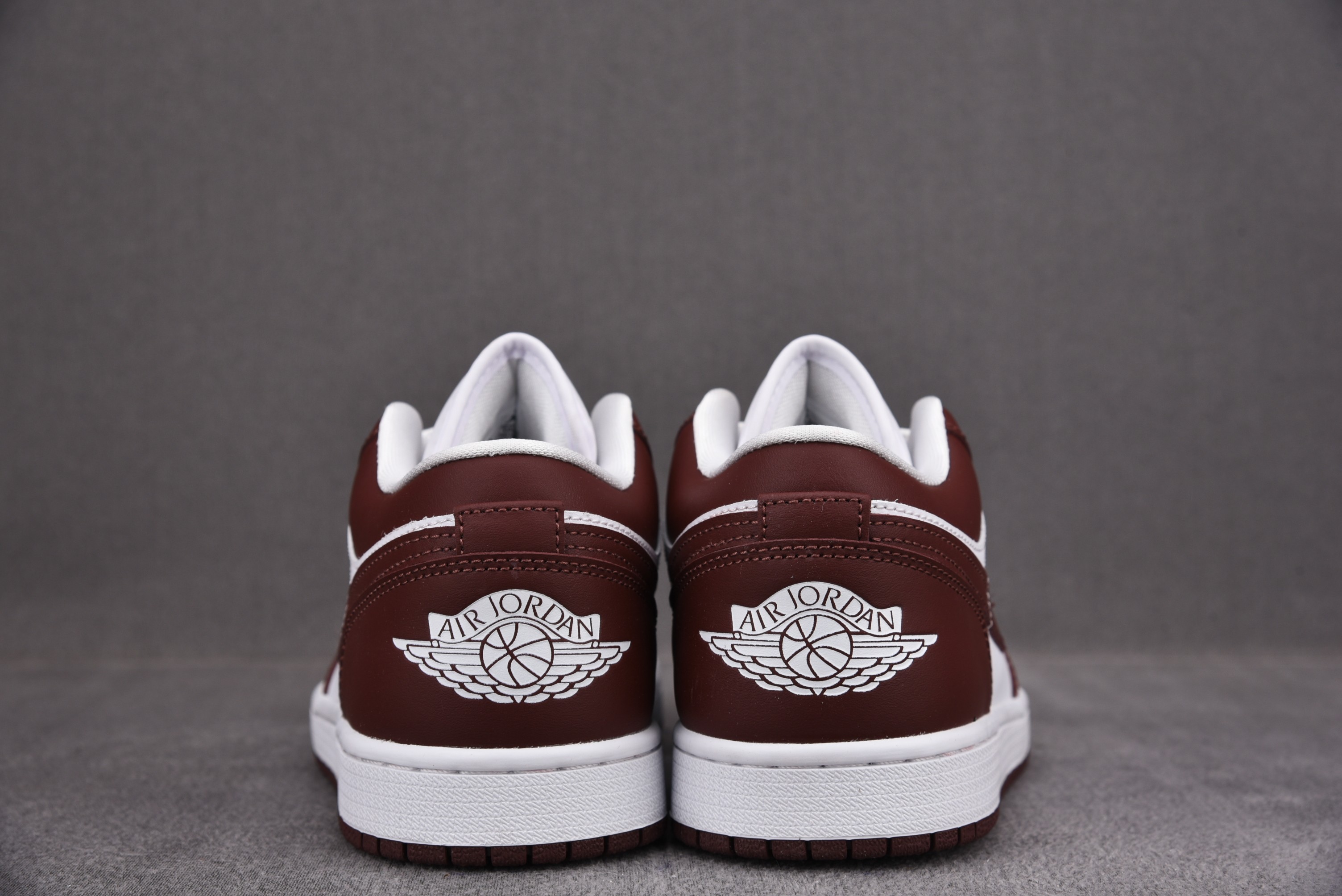 Jordan 1 Low Team Red (Women Size!!)