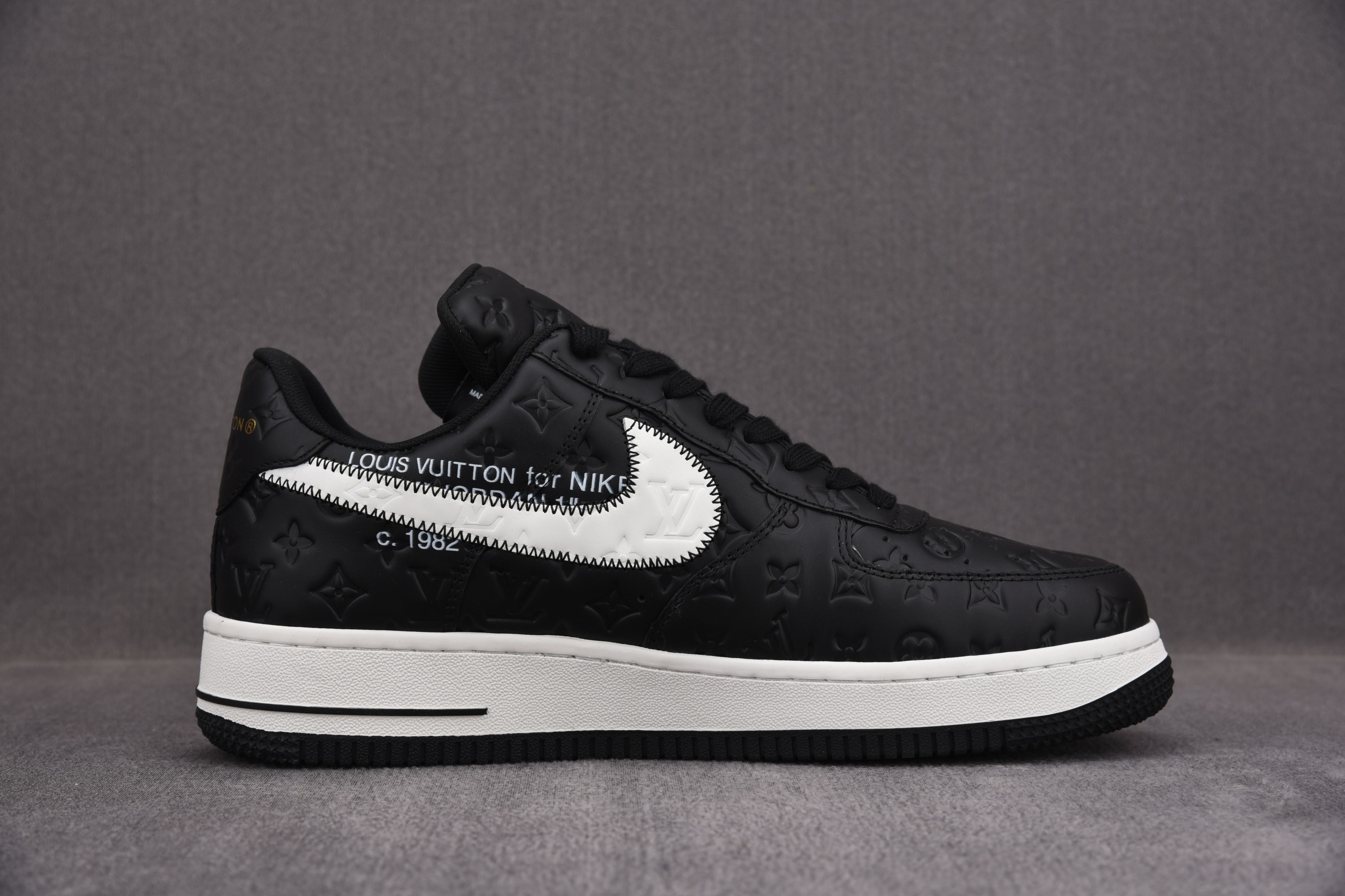 Nike Air Force 1 Low Louis Vuitton Dark White (Be careful about the size!!)