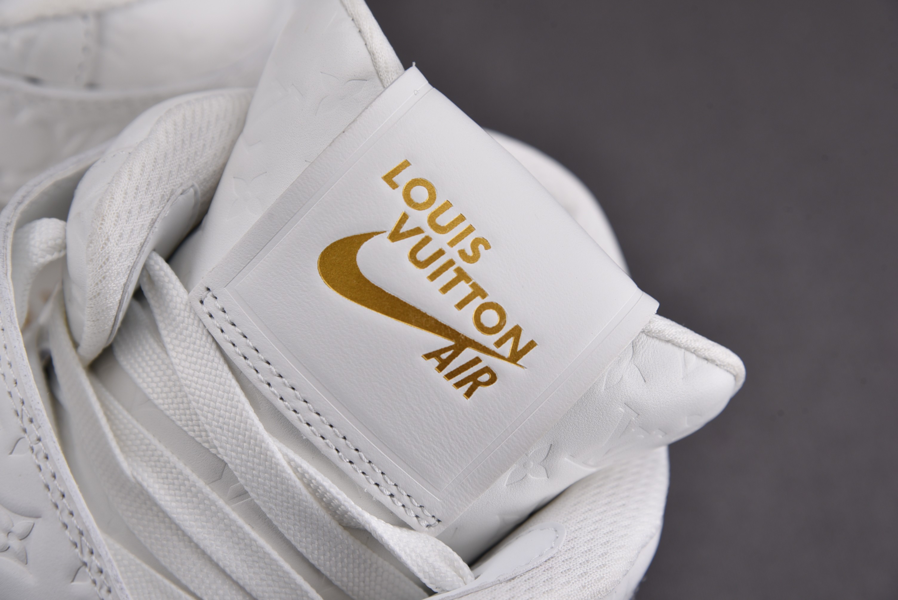 Nike Air Force 1 High Louis Vuitton   Monogram Triple White (Be careful about the size!!)
