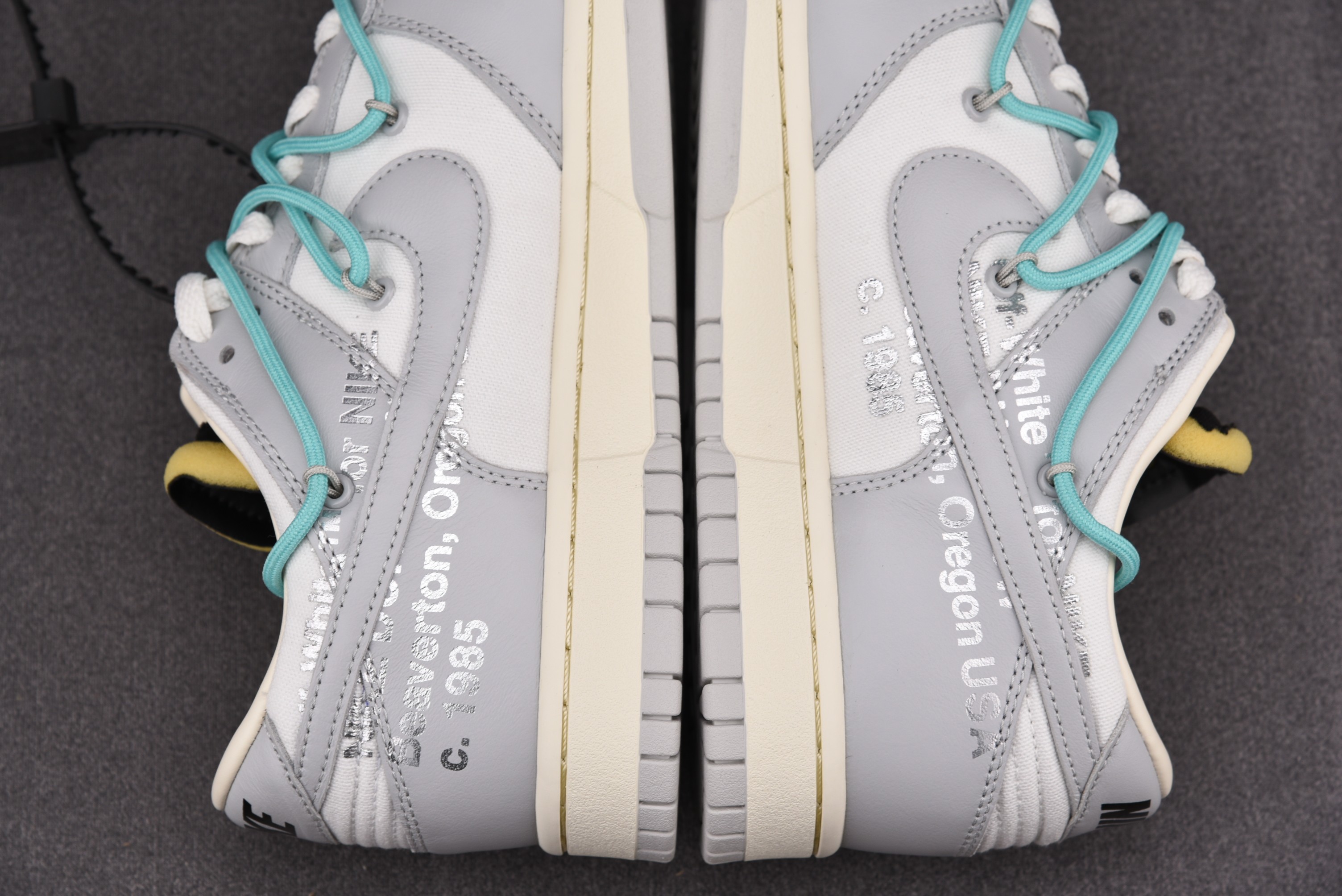 Nike Dunk Low   Lot 4