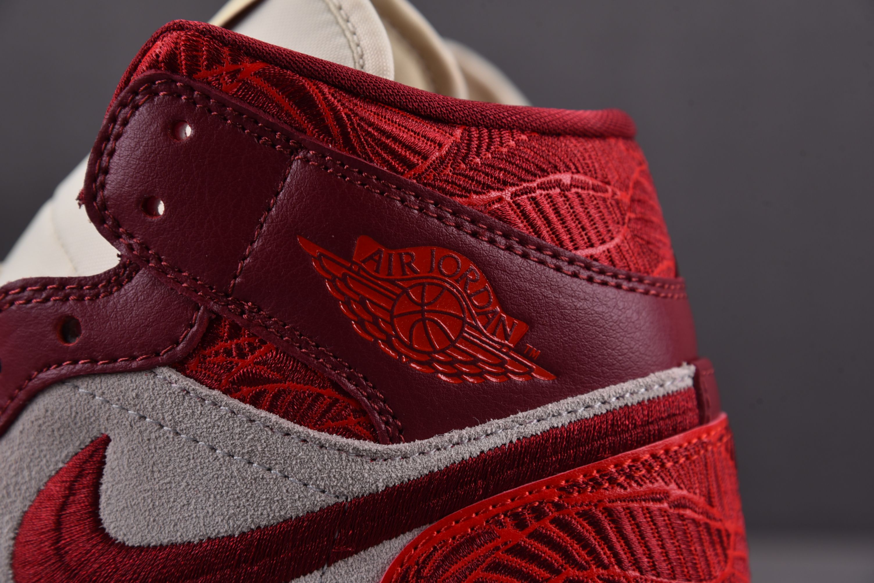 Jordan 1 Mid SE Tiki Leaf Team Red (Women Size!!)