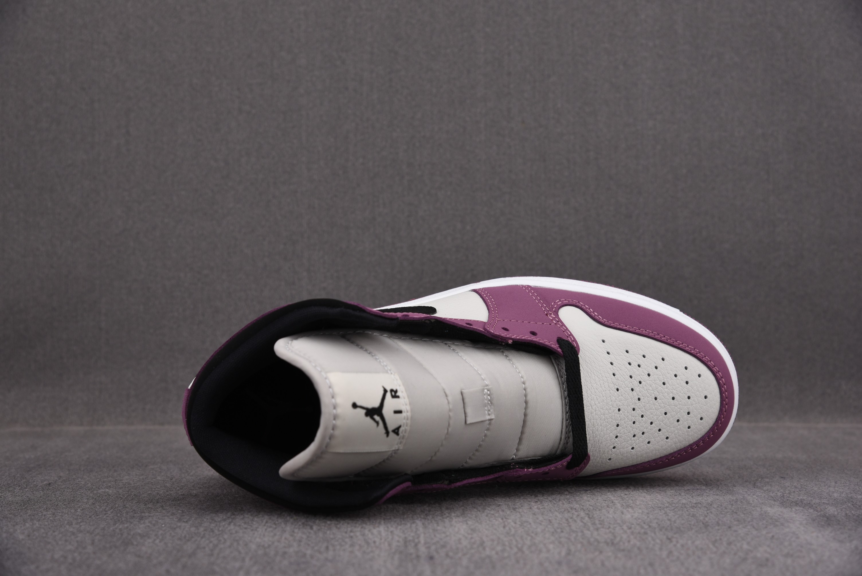 Jordan 1 Mid SE Light Mulberry (Women Size!!)