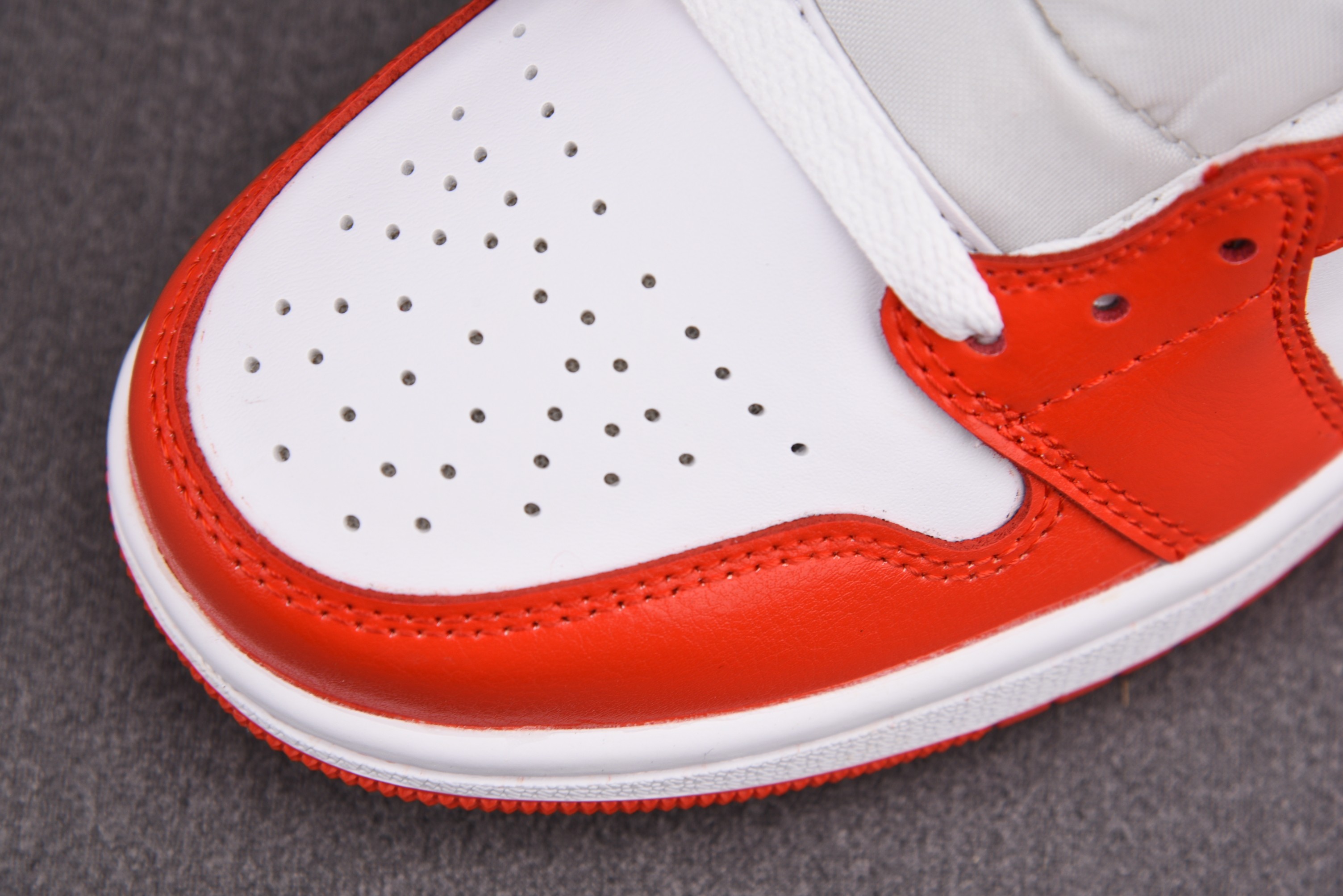 Jordan 1 Mid Syracuse (Women Size!!)