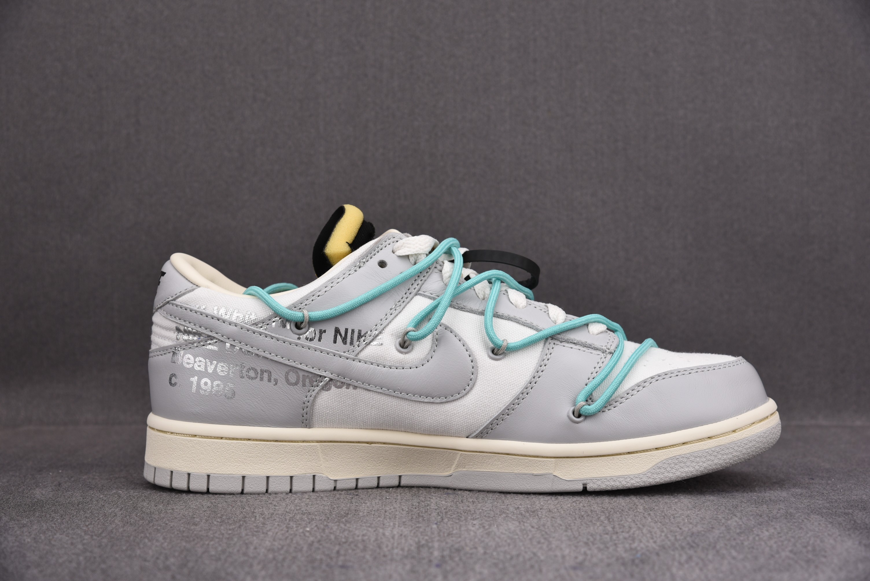 Nike Dunk Low   Lot 4