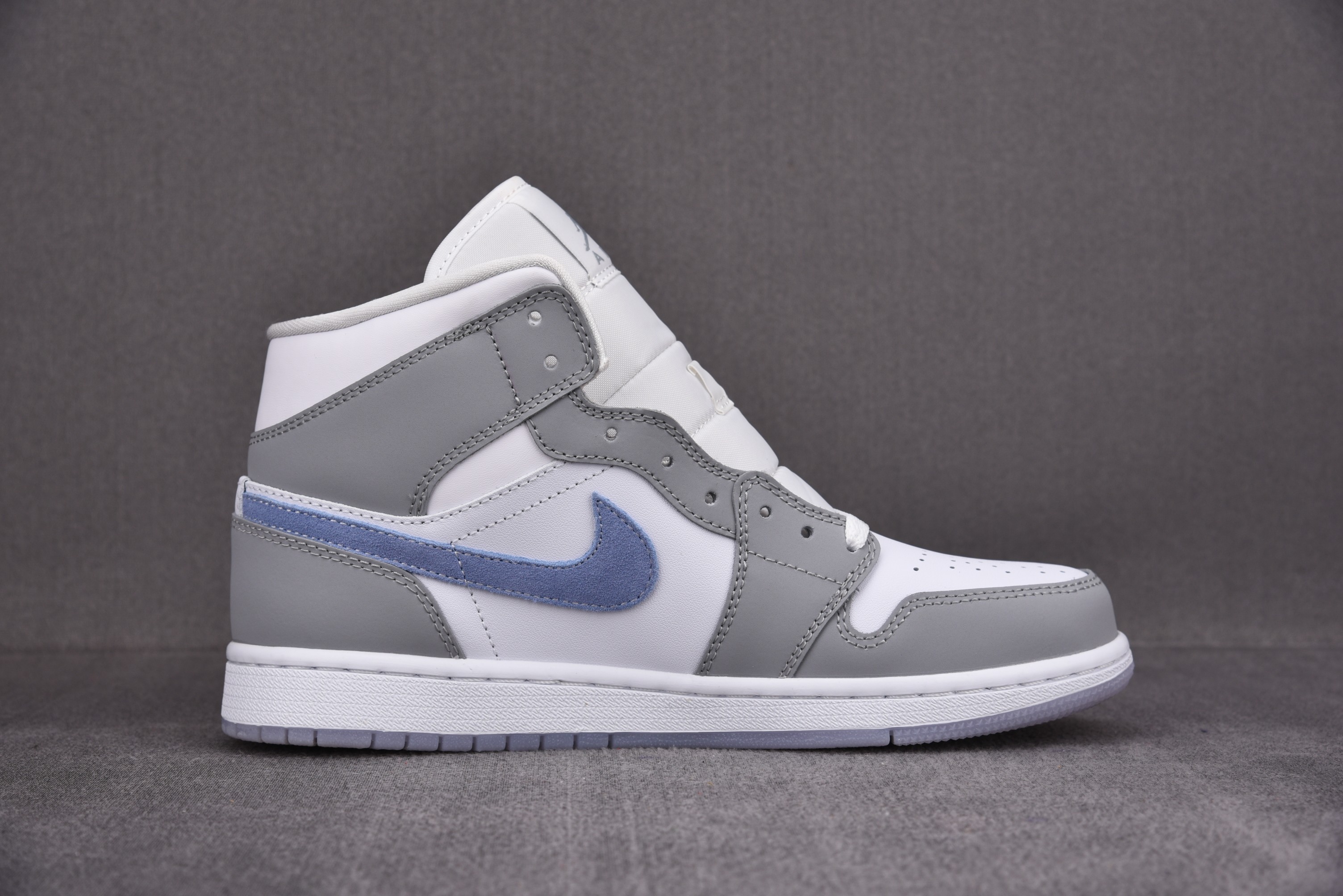 Jordan 1 Mid Wolf Grey Aluminum (Women Size!!)