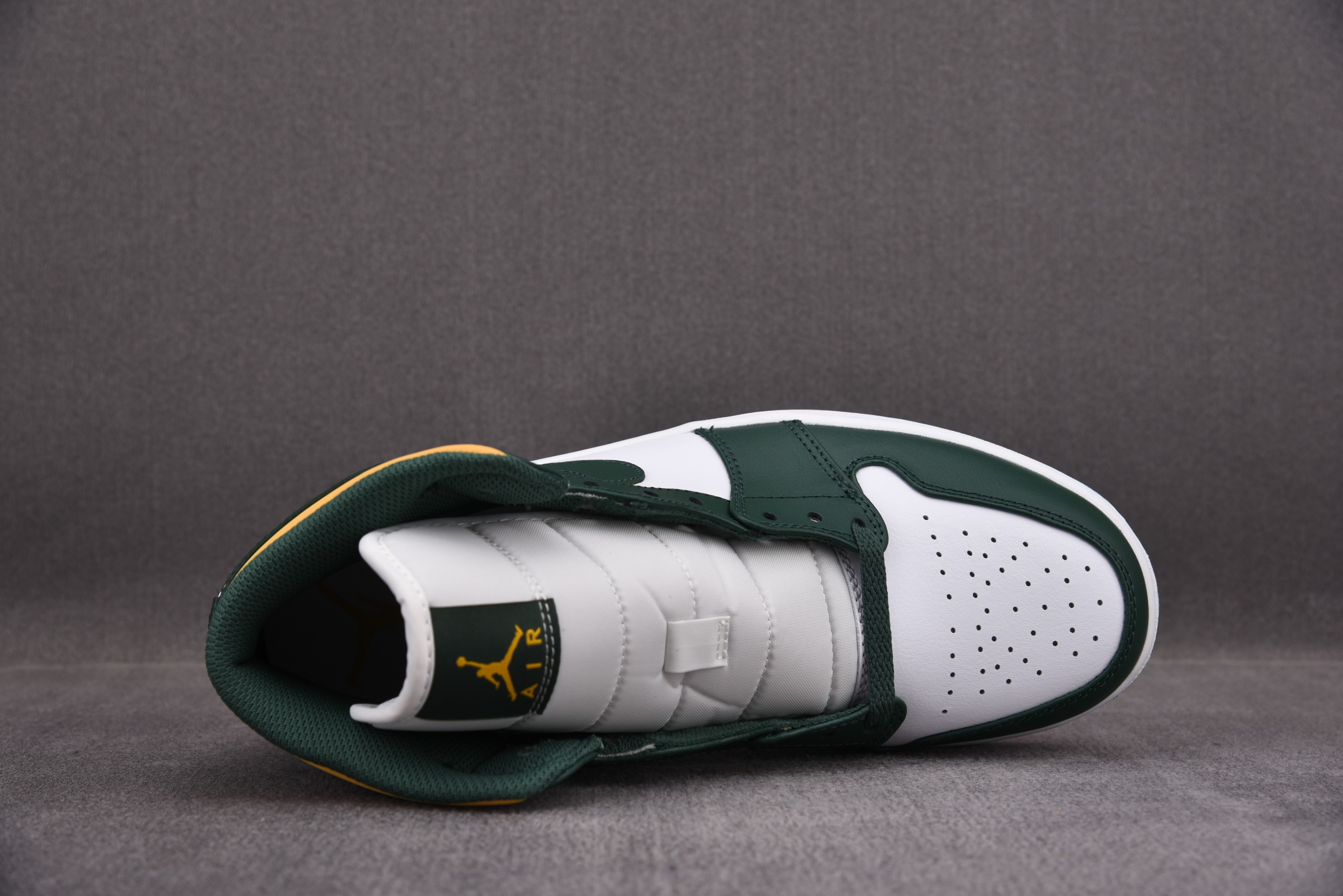 Jordan 1 Mid Sonics