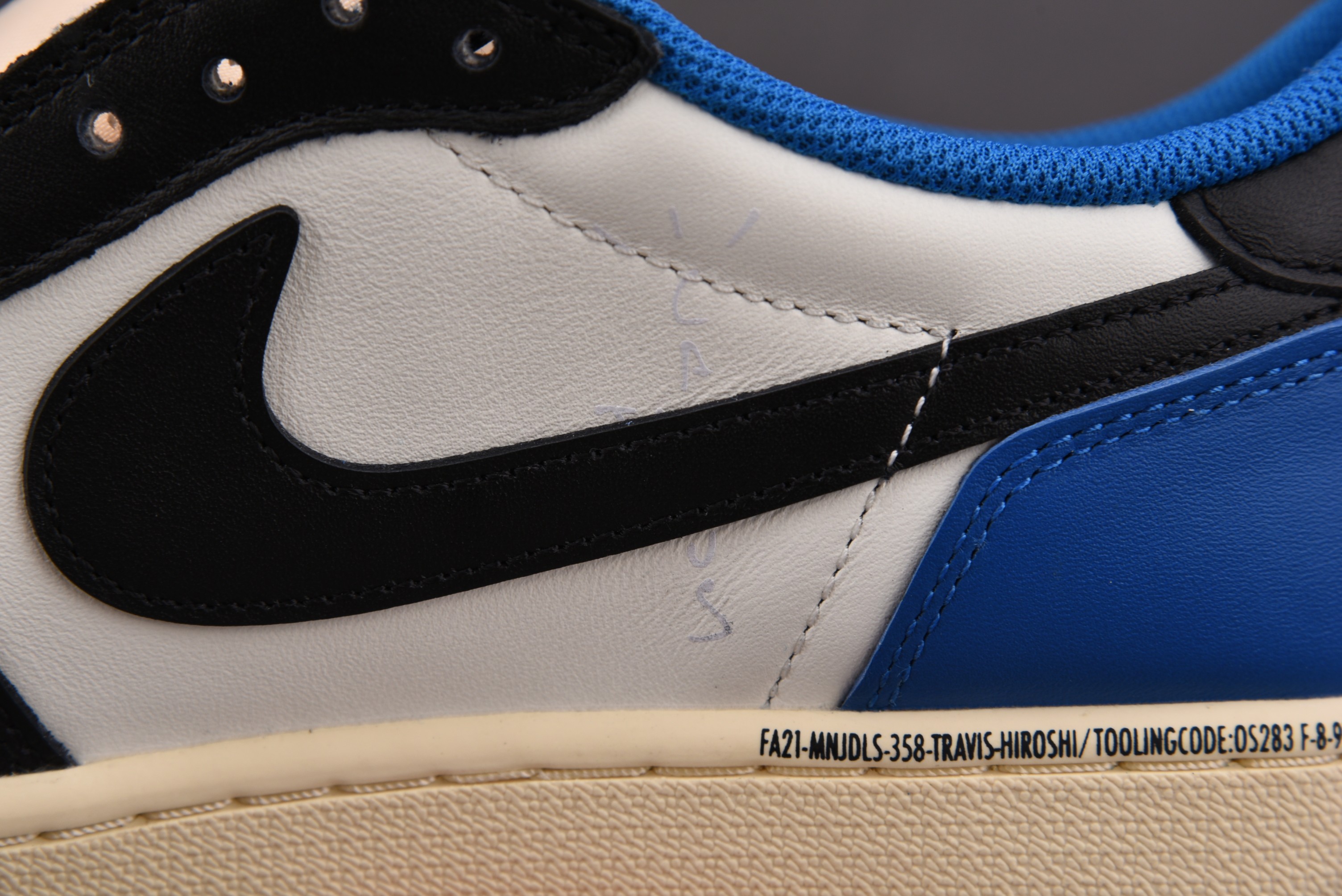 Jordan 1 Low Fragment x Travis Scott
