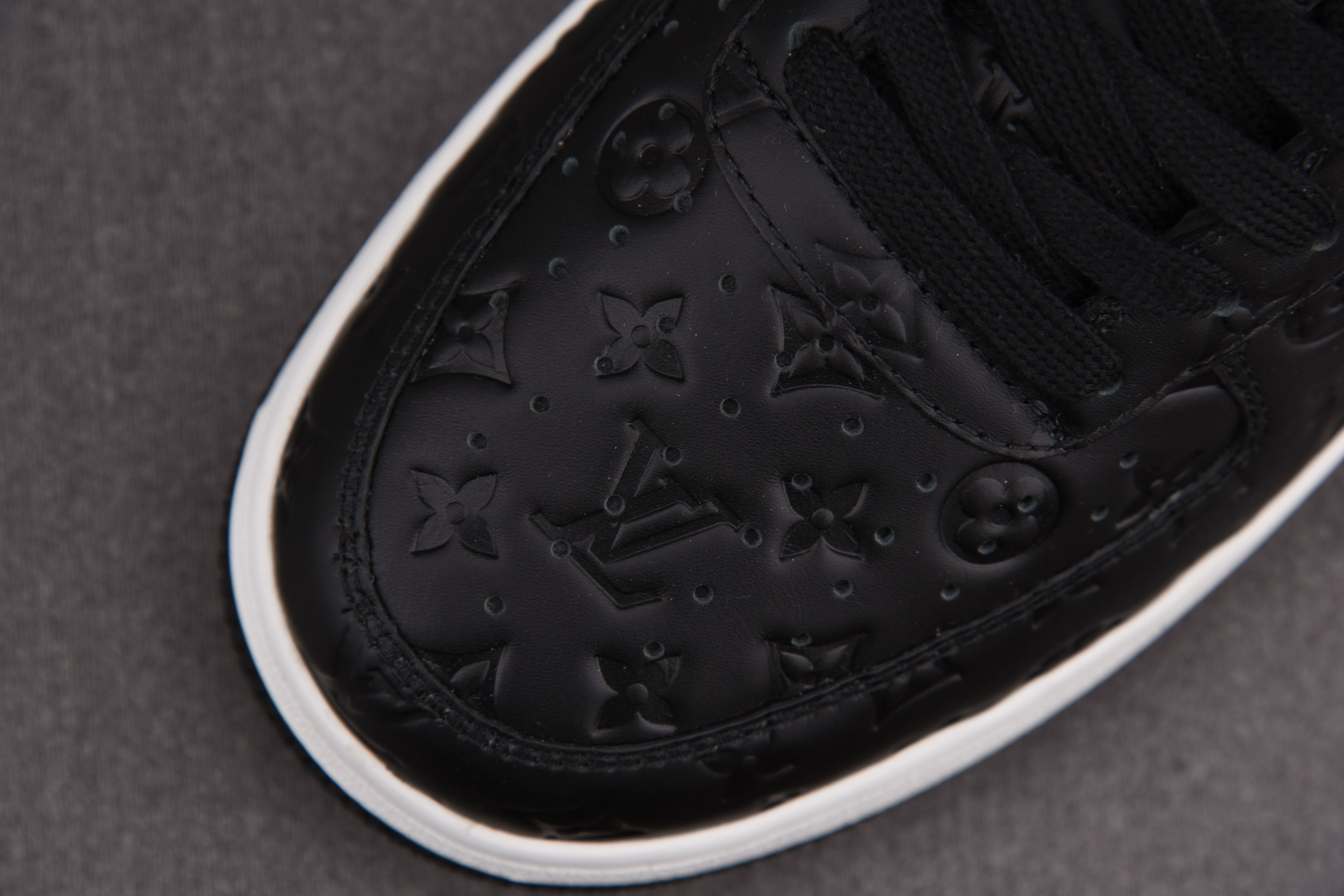 Nike Air Force 1 Low Louis Vuitton Dark White (Be careful about the size!!)