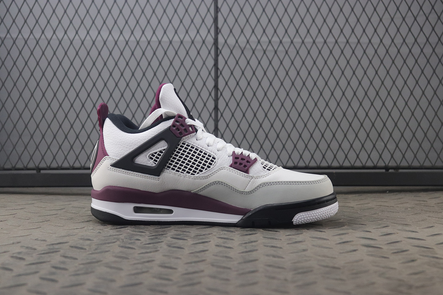 Paris Saint-Germain x Air Jordan 4 Retro Bordeaux