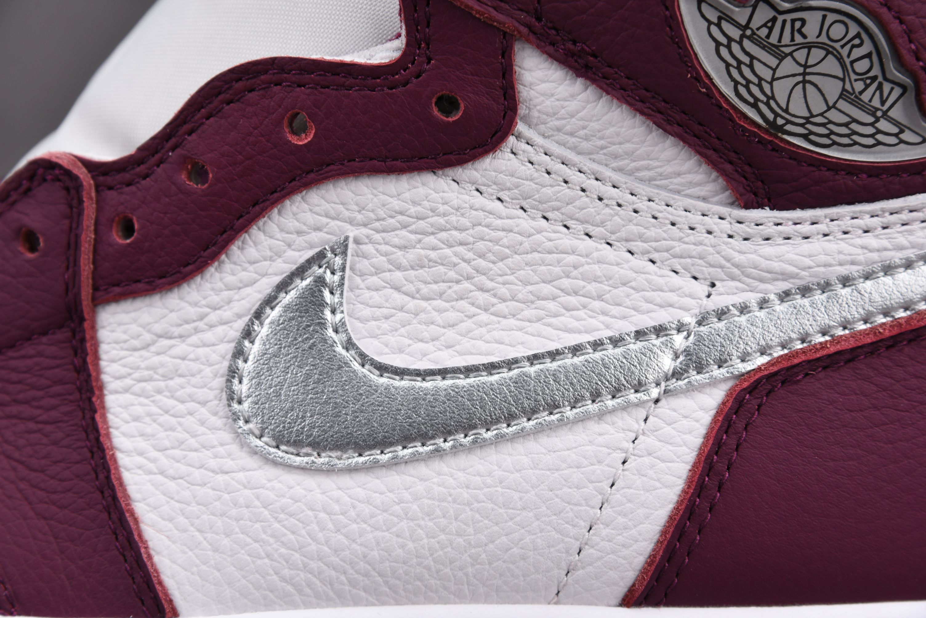 Jordan 1 Retro High OG Bordeaux