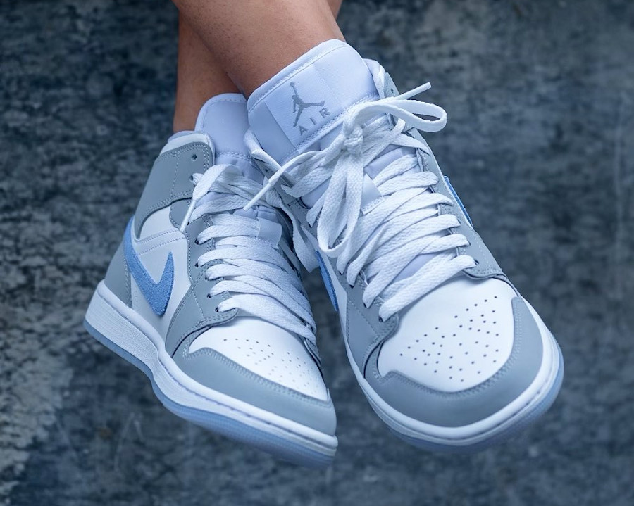 Jordan 1 Mid Wolf Grey Aluminum (Women Size!!)