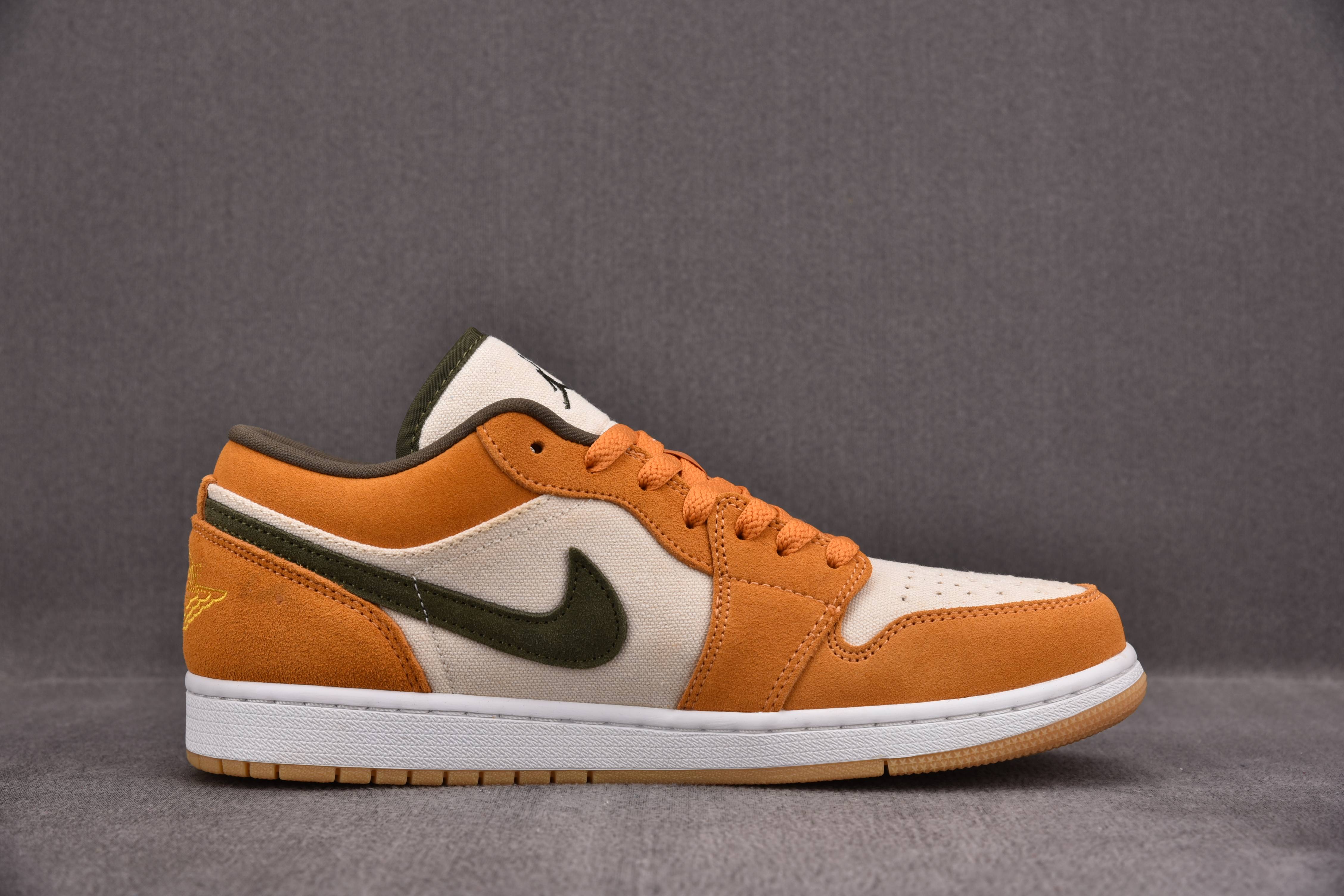 Jordan 1 Low SE Light Curry