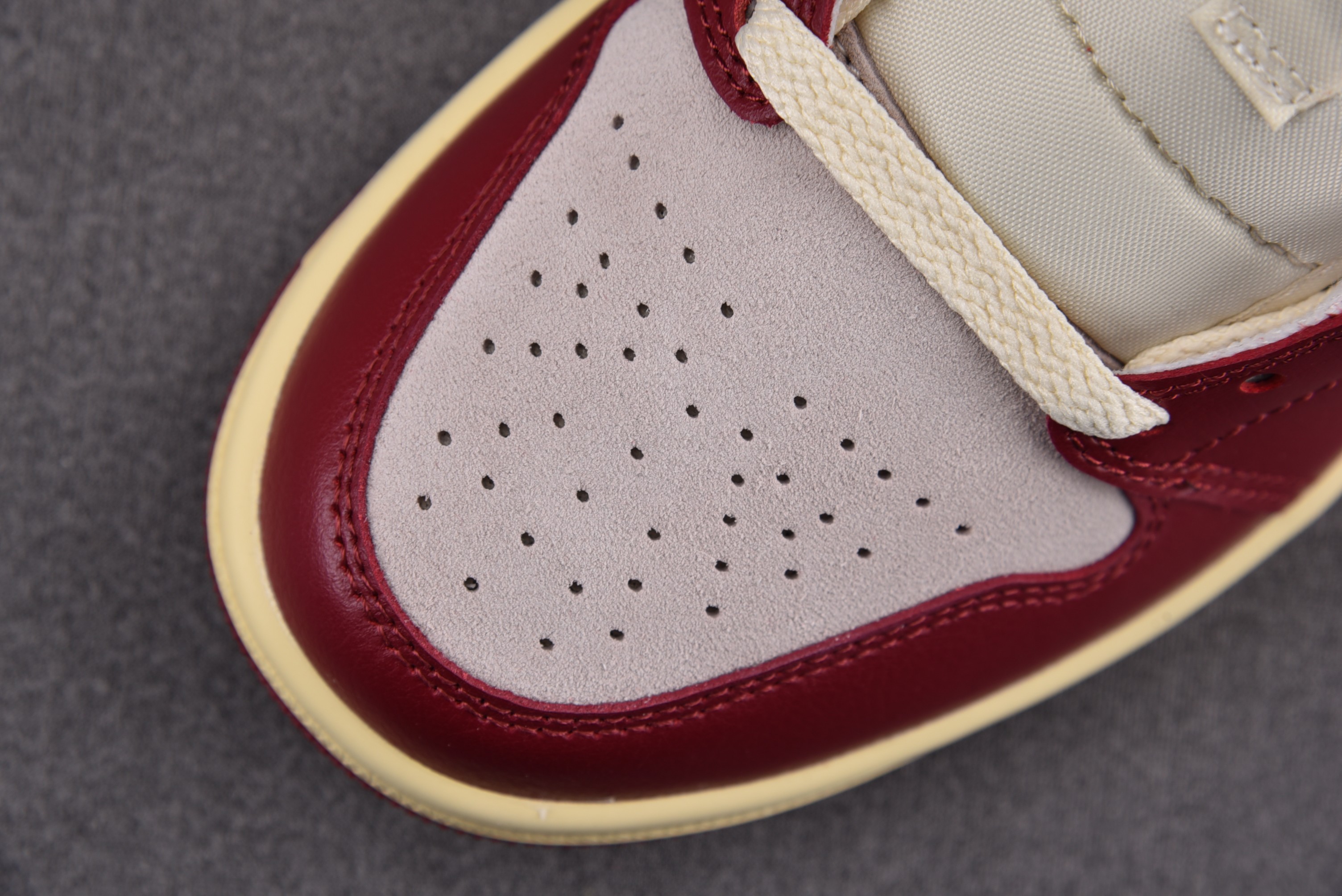 Jordan 1 Mid SE Tiki Leaf Team Red (Women Size!!)