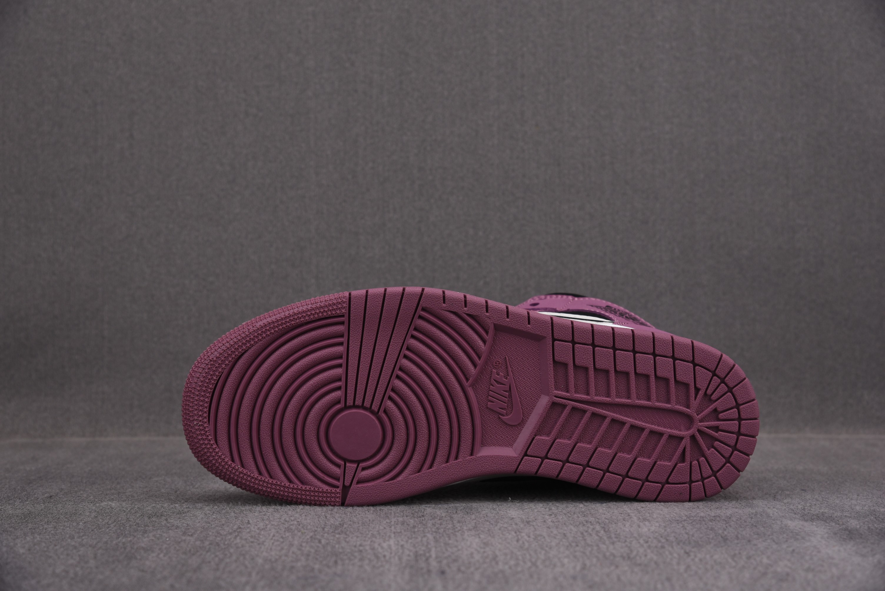 Jordan 1 Mid SE Light Mulberry (Women Size!!)